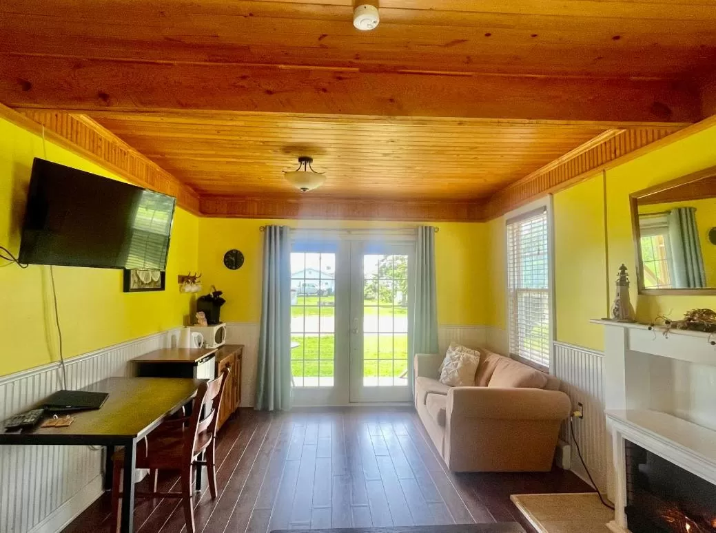 Alma Shore Lane Suites & Cottages