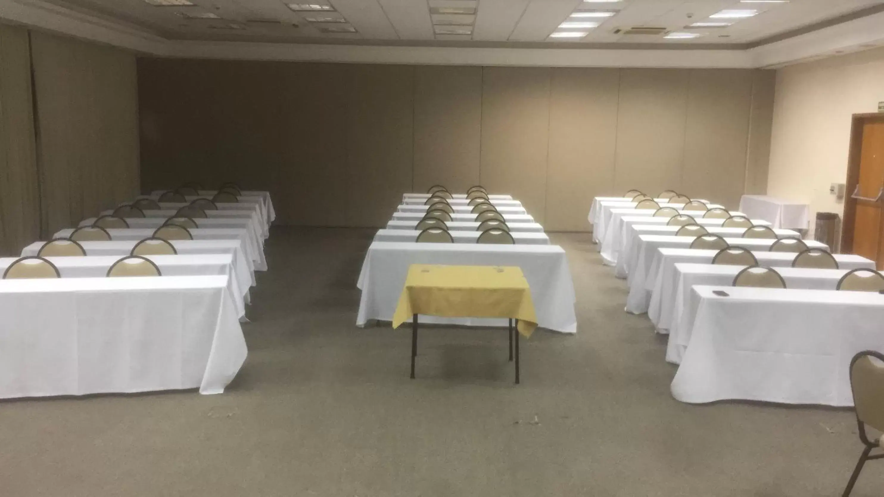 Banquet/Function facilities, Banquet Facilities in Comfort Franca
