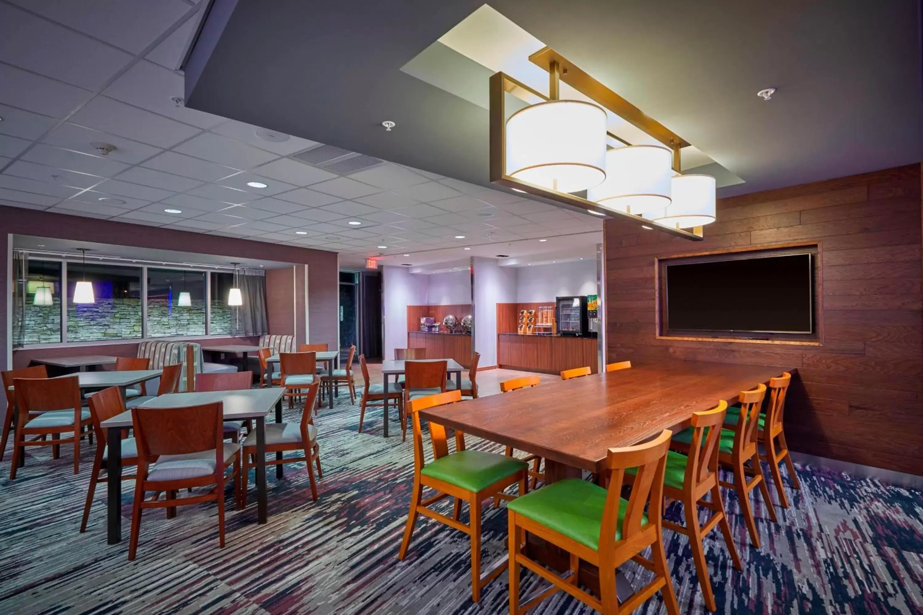 Breakfast, Restaurant/Places to Eat in Fairfield Inn & Suites by Marriott Grand Mound Centralia