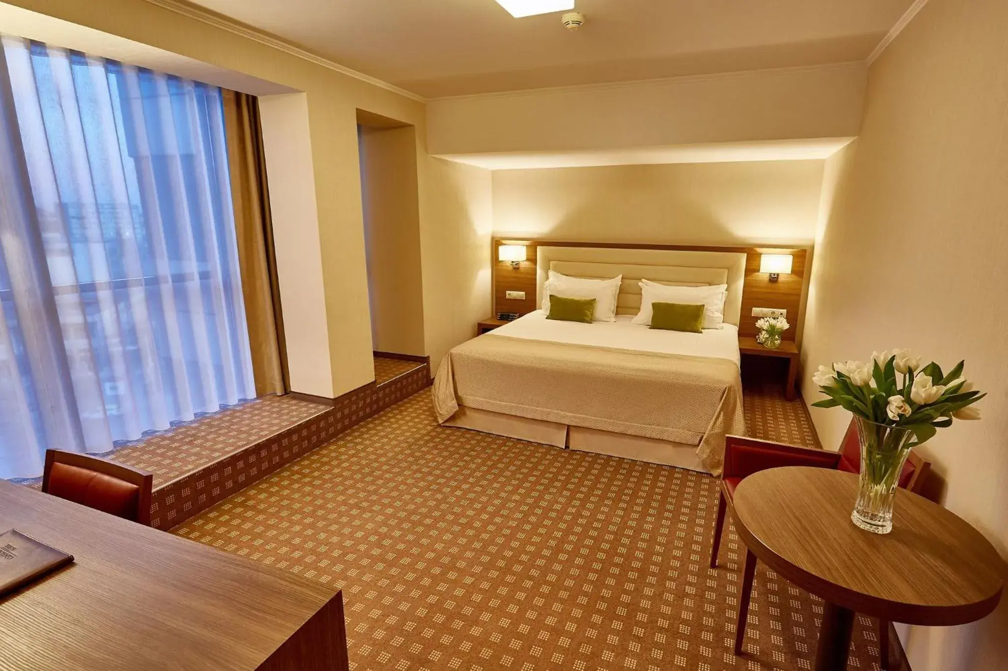 Bed in Central Plaza Hotel