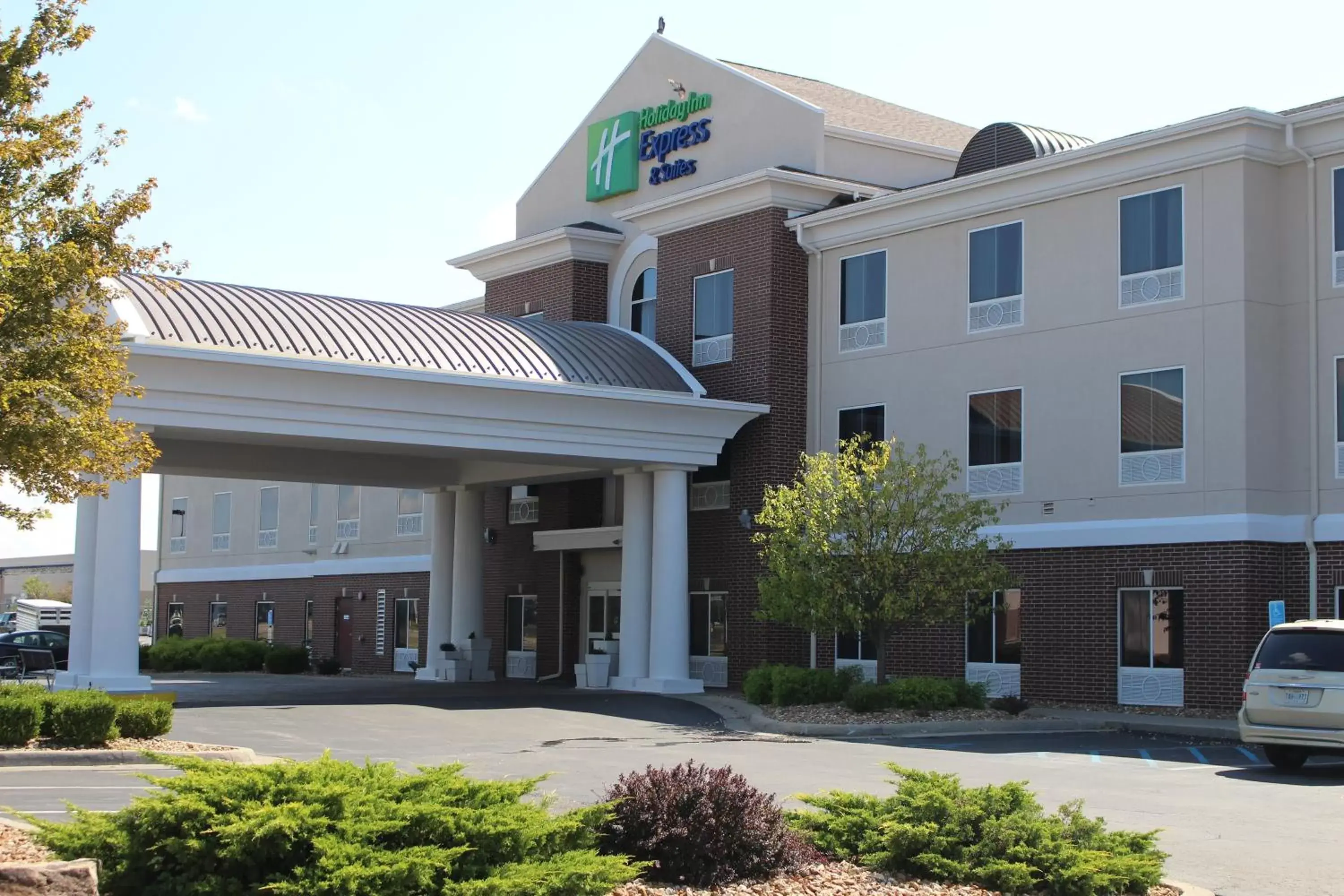 Property Building in Holiday Inn Express Hotel & Suites Sedalia, an IHG Hotel