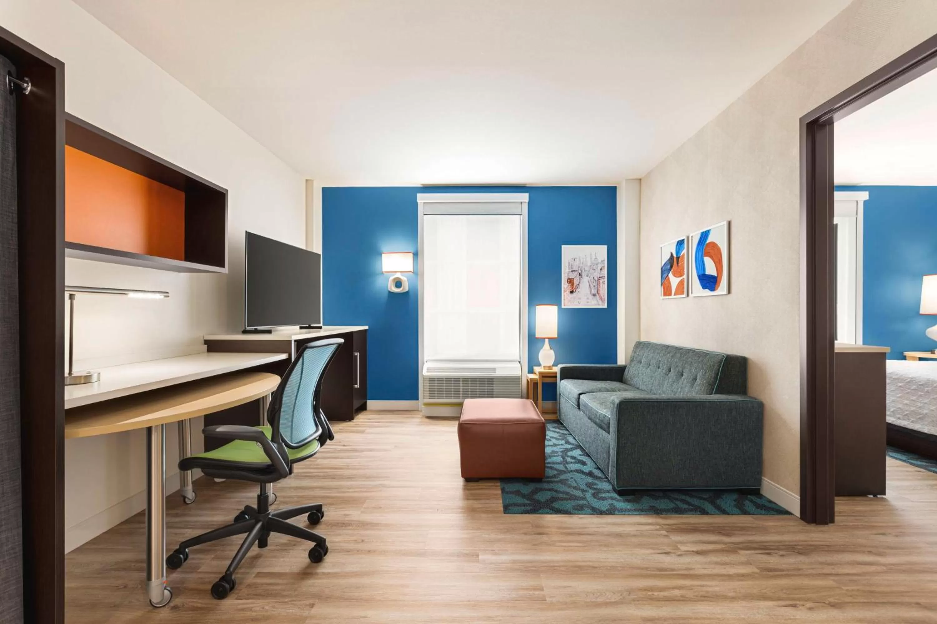 One-Bedroom King Suite in Home2 Suites Long Island City/Manhattan View