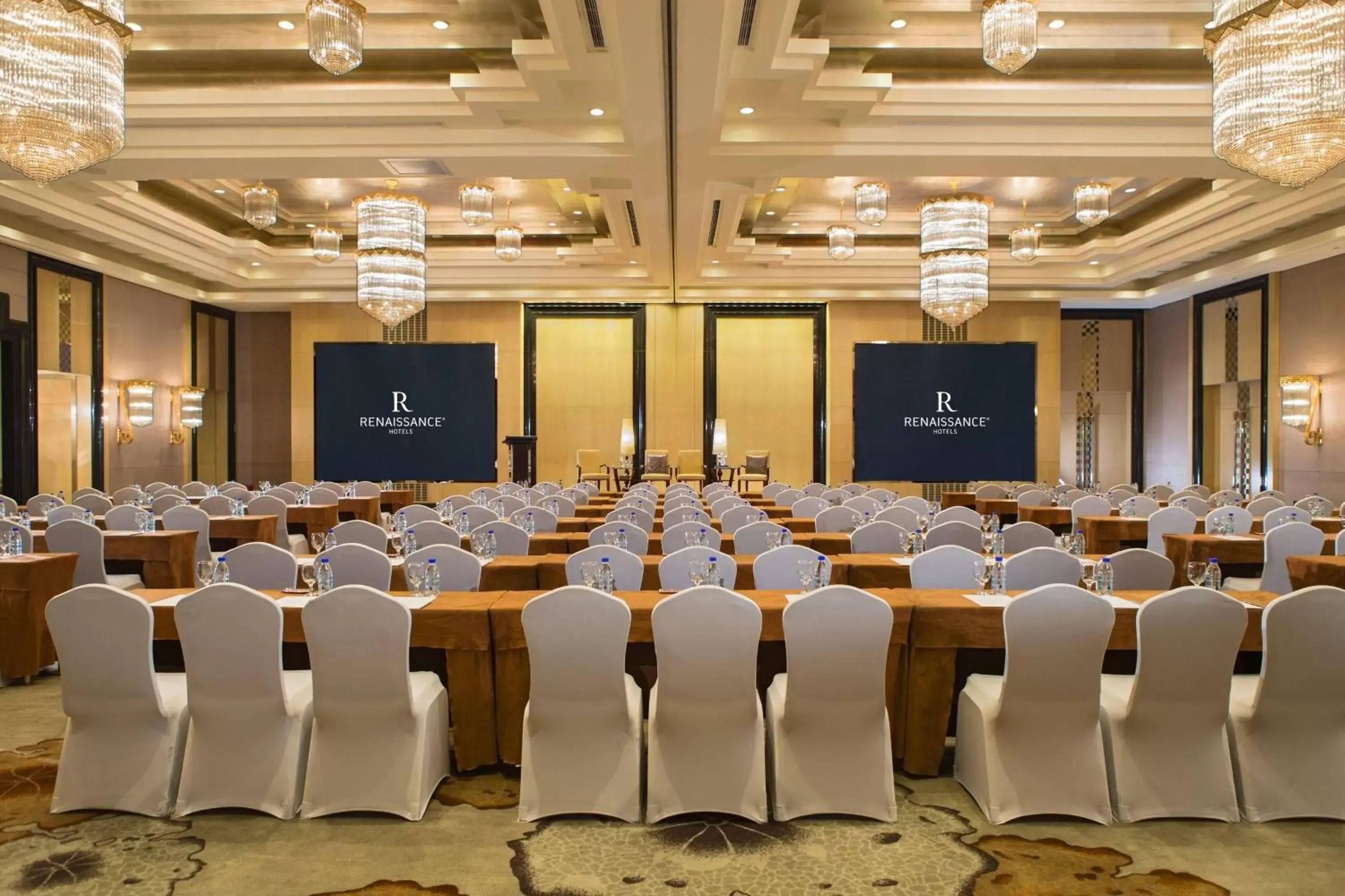 Meeting/conference room in Renaissance Shanghai Pudong Hotel