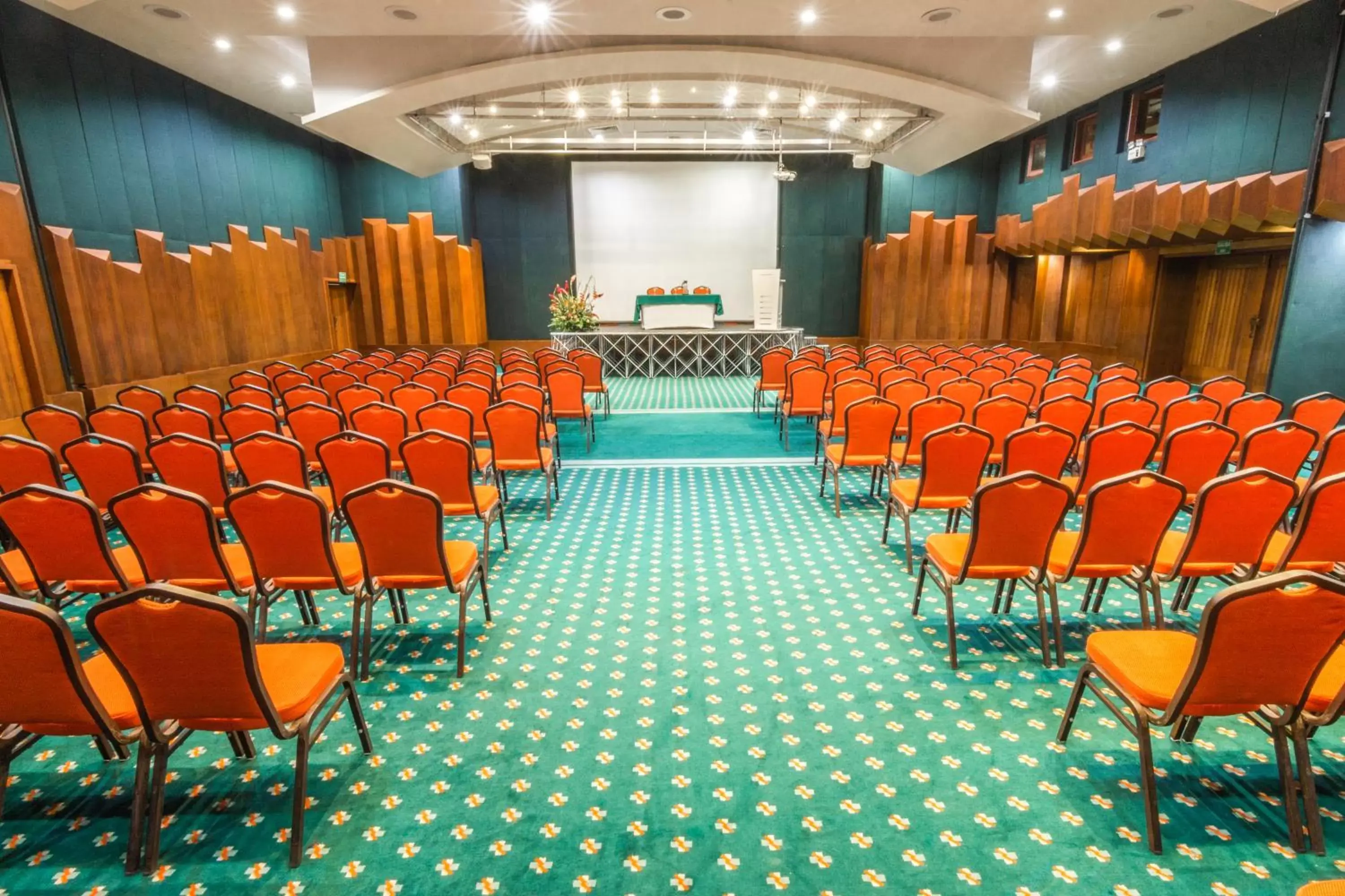 Meeting/conference room in GHL Hotel Sunrise