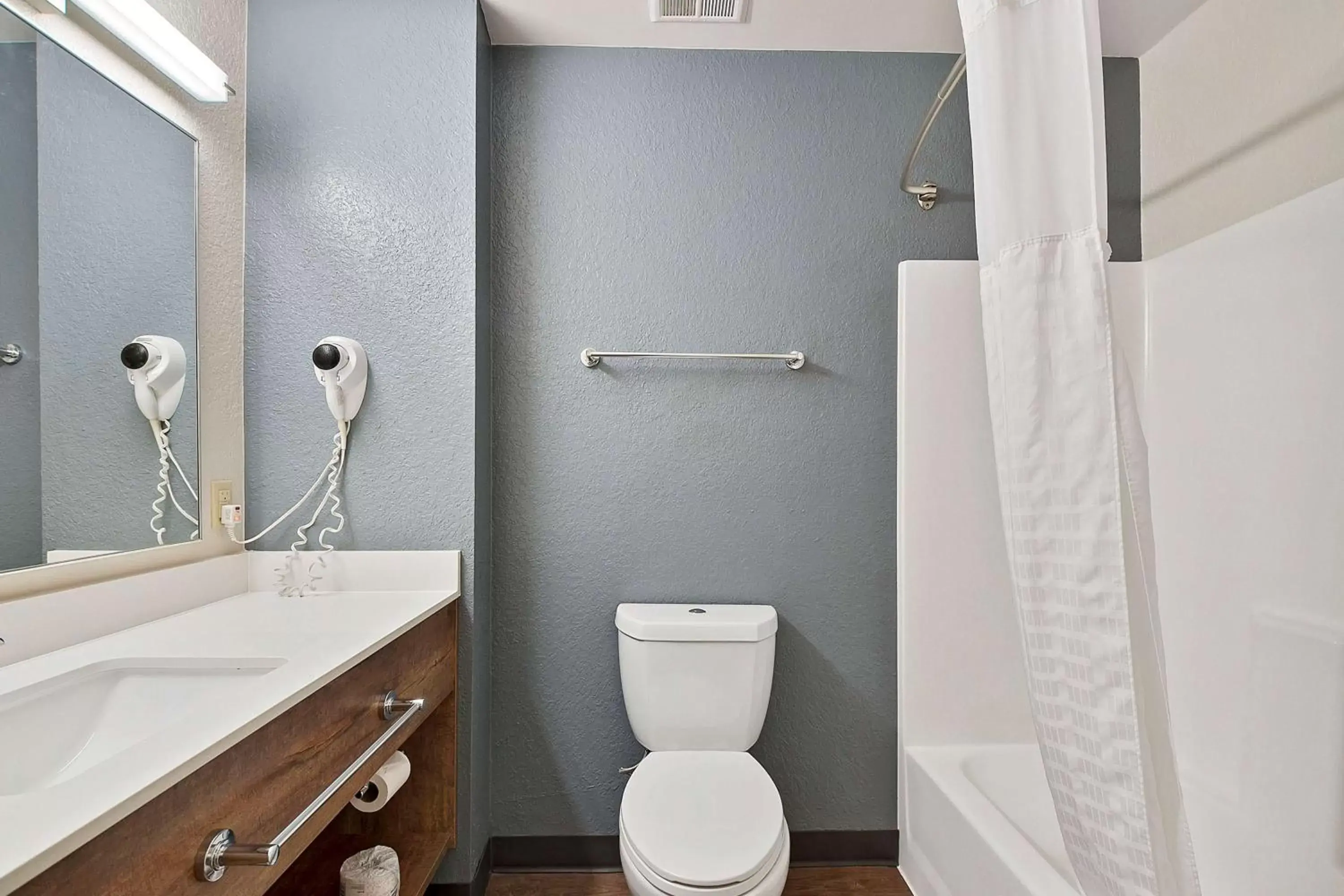 Bathroom in Extended Stay America Premier Suites - Miami - Coral Gables