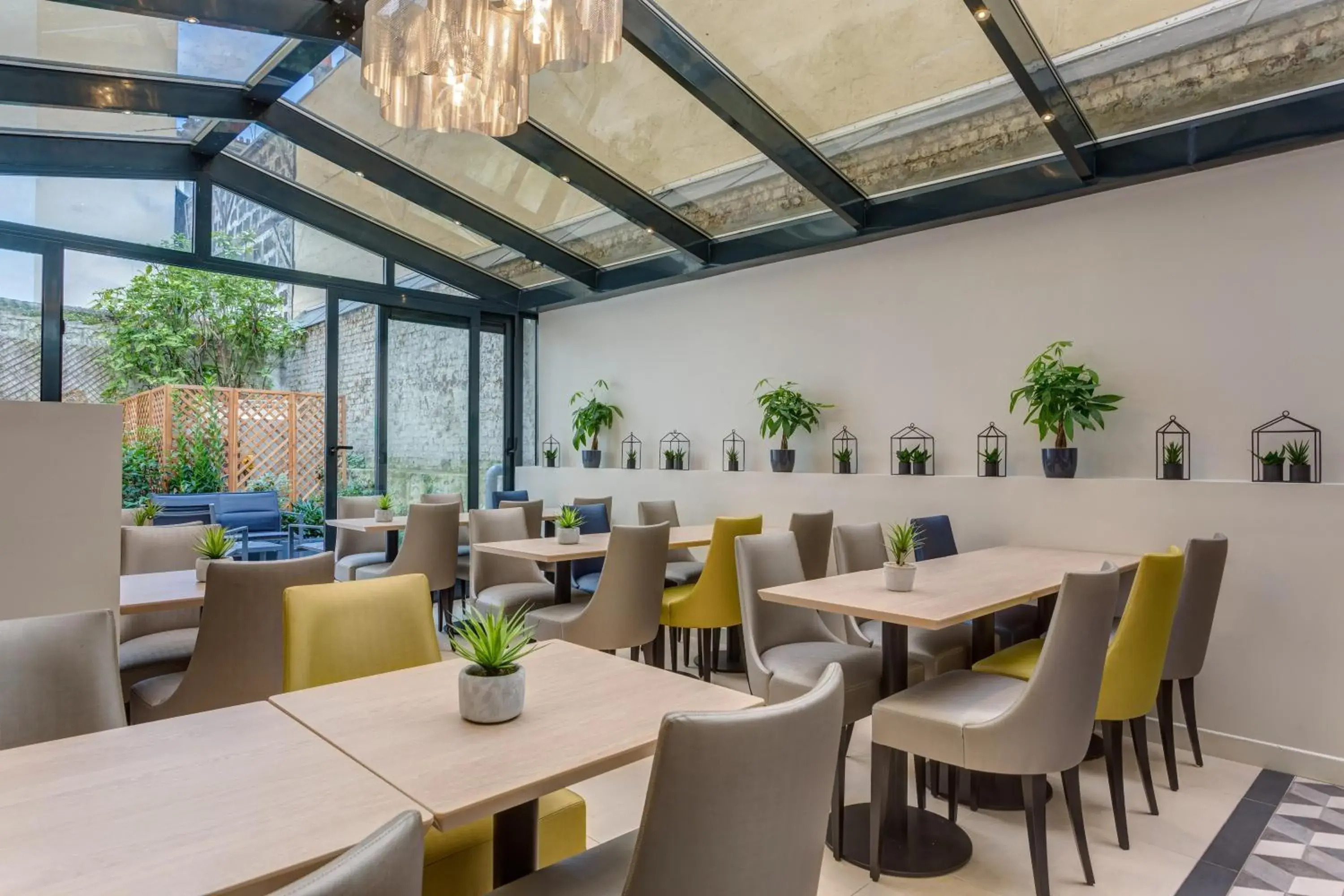 Restaurant/Places to Eat in Jardin de Villiers