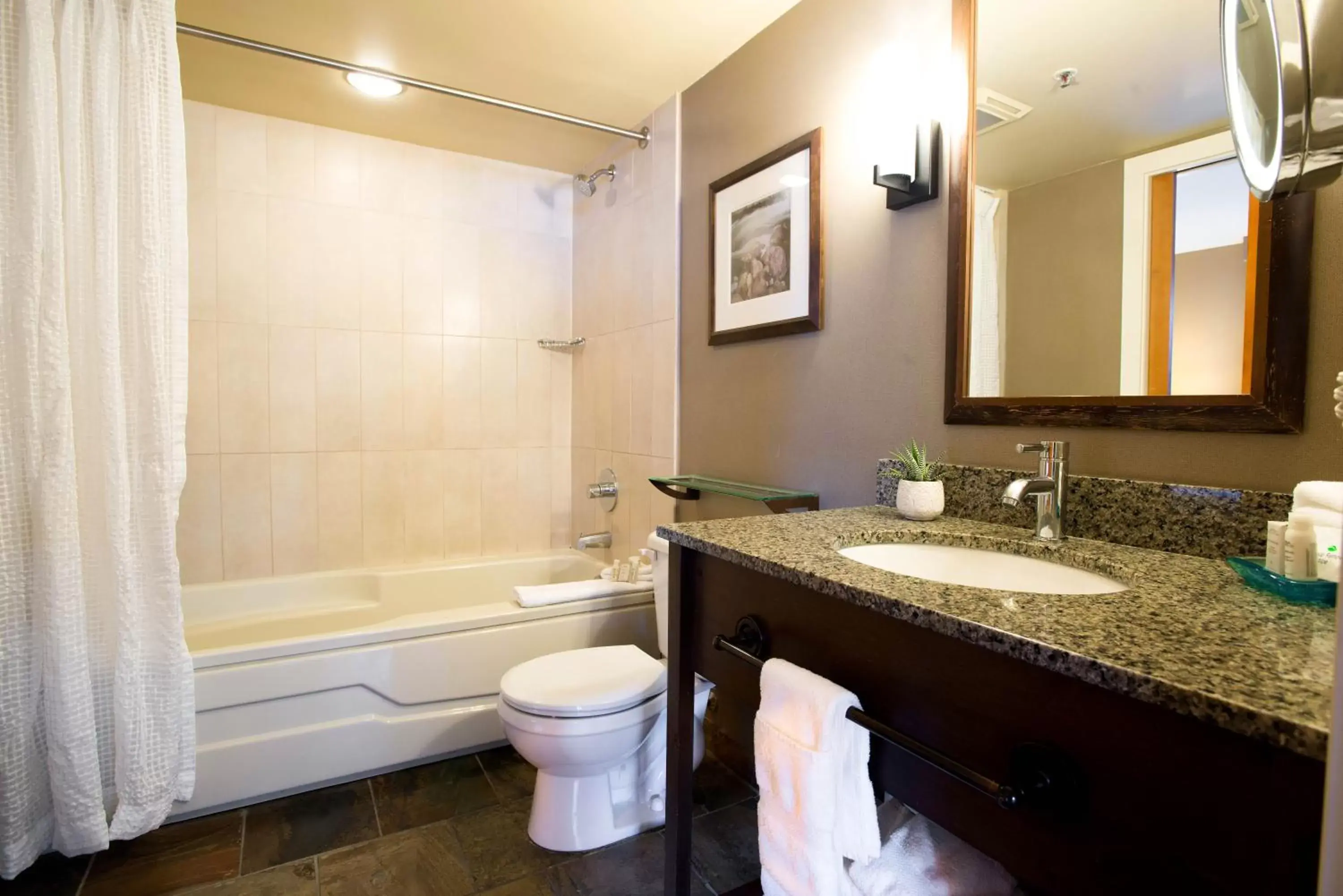 Bathroom in Sundial Hotel