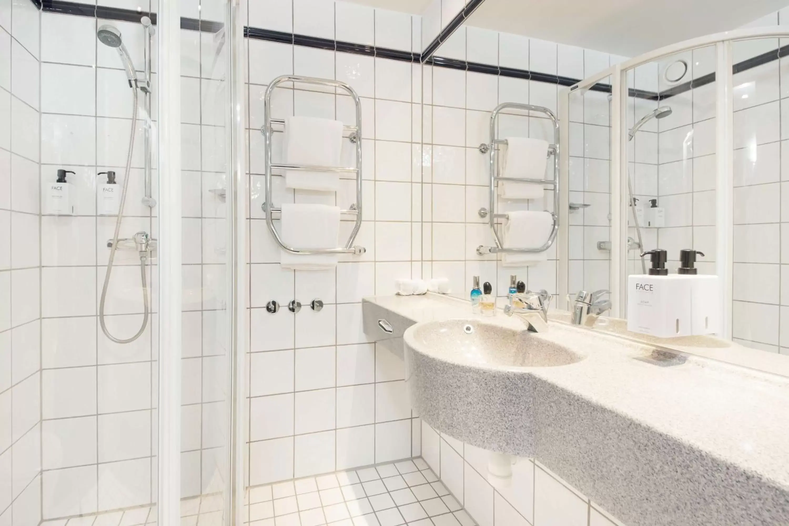 Bathroom in Scandic Seilet Hotel