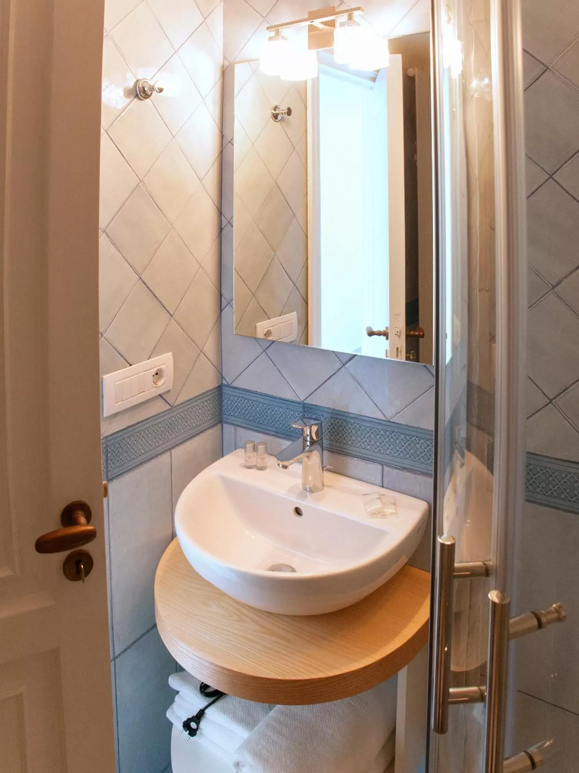 Economy Double Room - single occupancy in Antonio Massa Lubrense Economy Double Room - single occupancy in Antonio Massa Lubrense