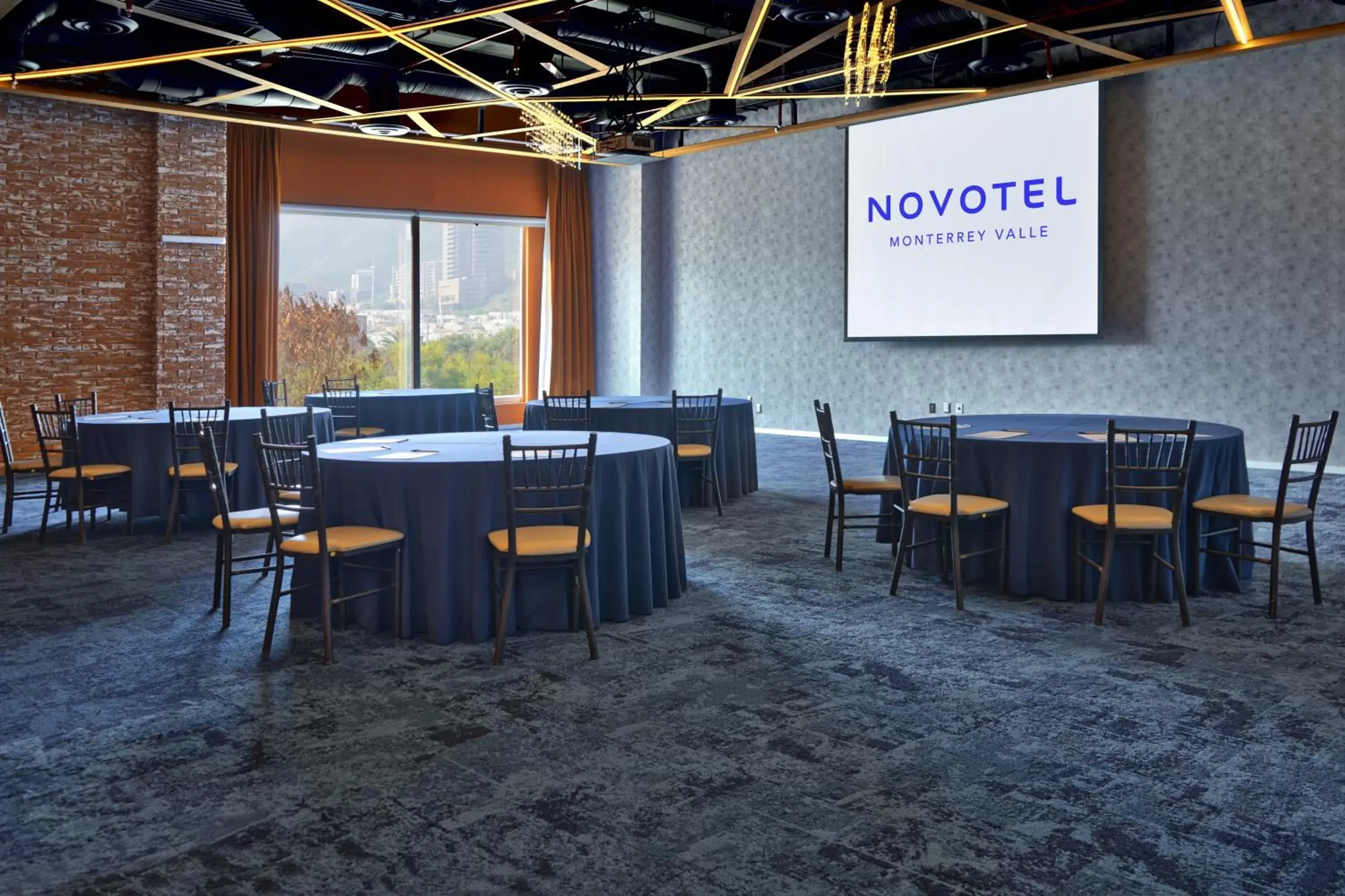 Meeting/conference room in Novotel Monterrey Valle