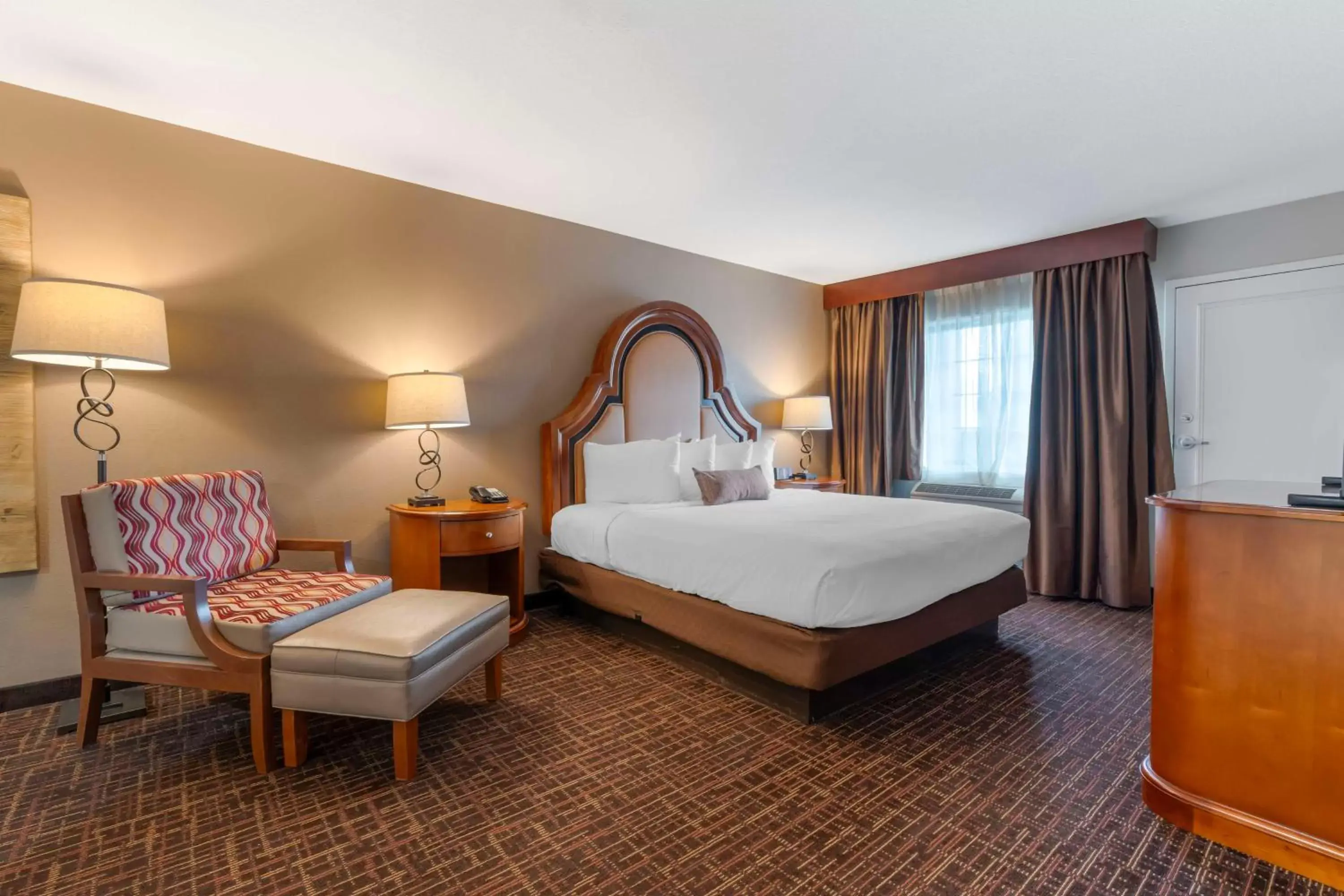 Bedroom, Bed in Best Western Plus Boomtown Casino Hotel
