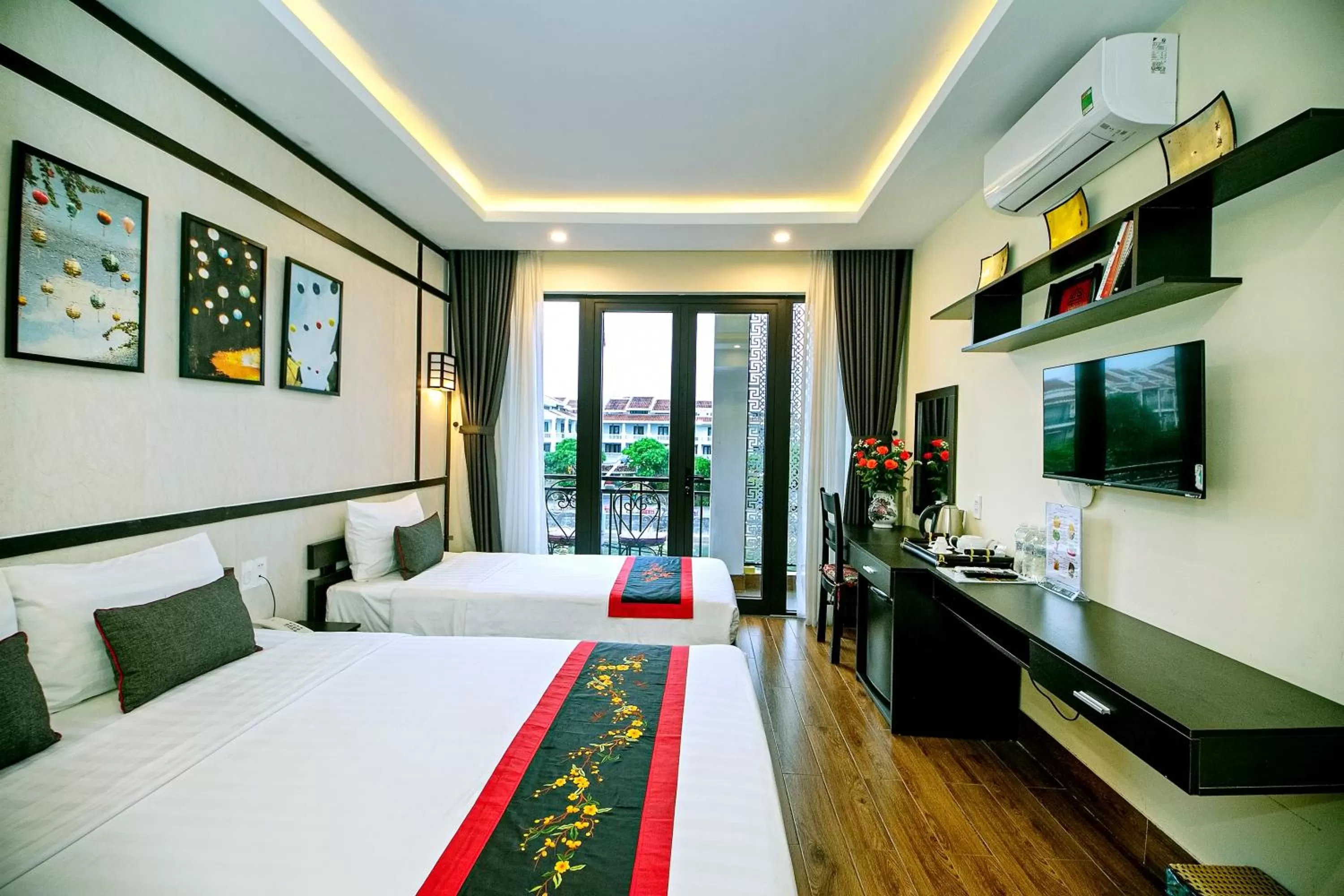 Bedroom, Bed in Hoi An Riverland Villa - Hoi An Center