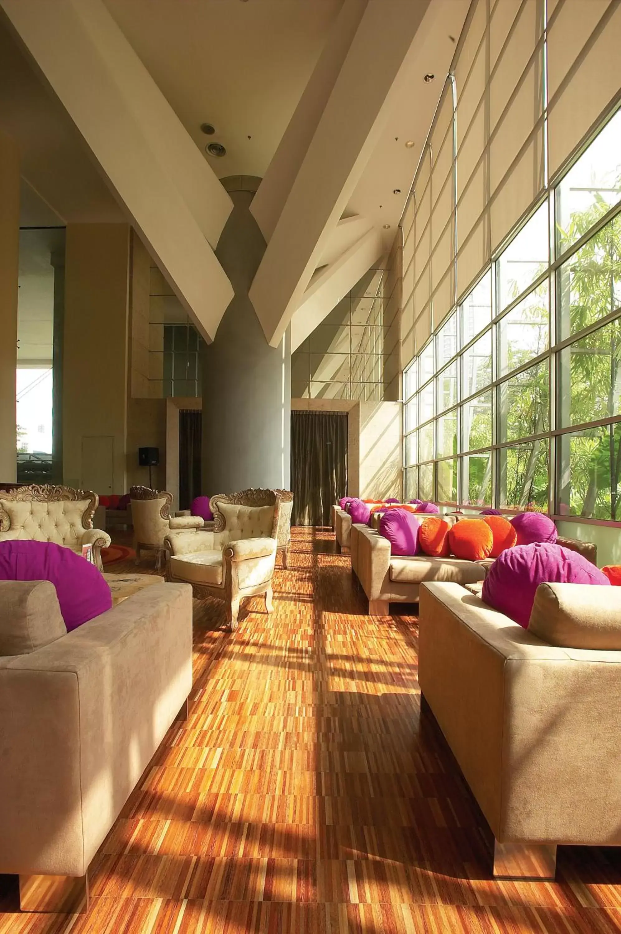 Lobby or reception, Seating Area in Hotel Maya Kuala Lumpur