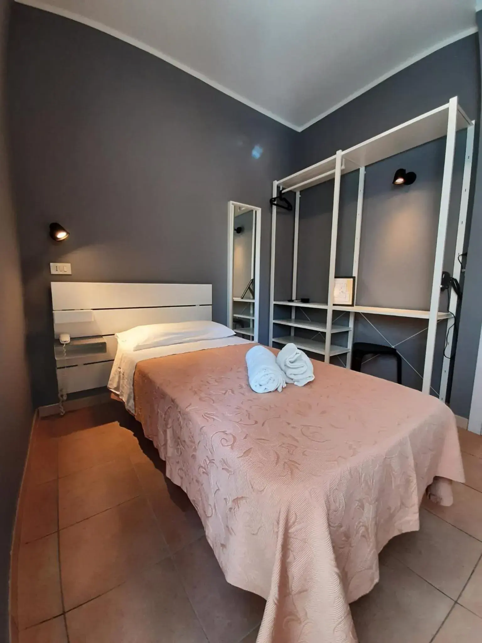 Bedroom, Bed in Hotel Originale by ALEhotels