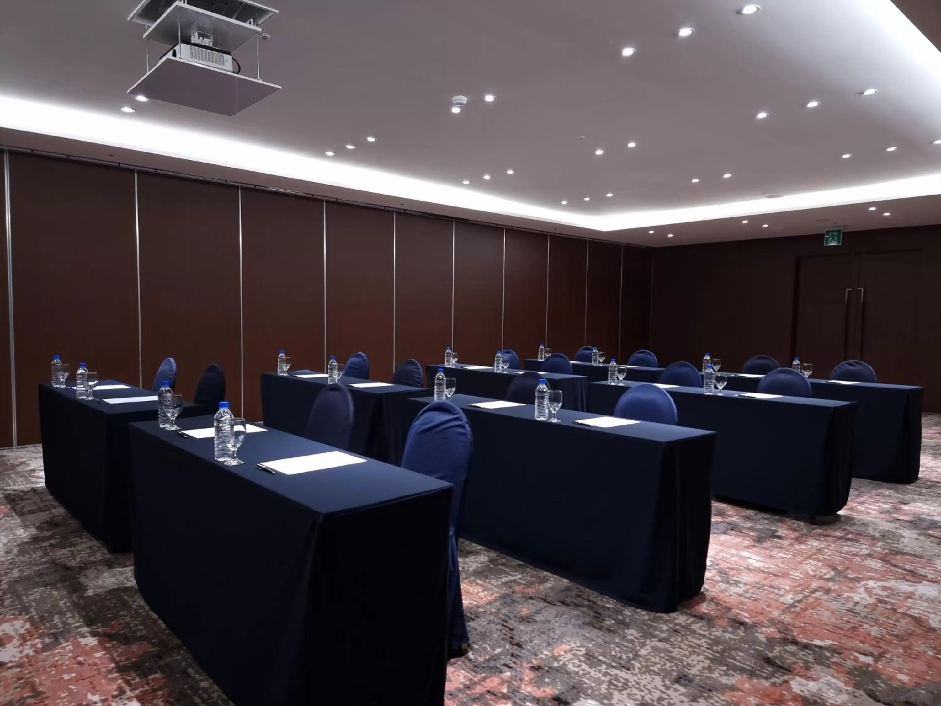 Meeting/conference room in Ibis Ambassador Suwon