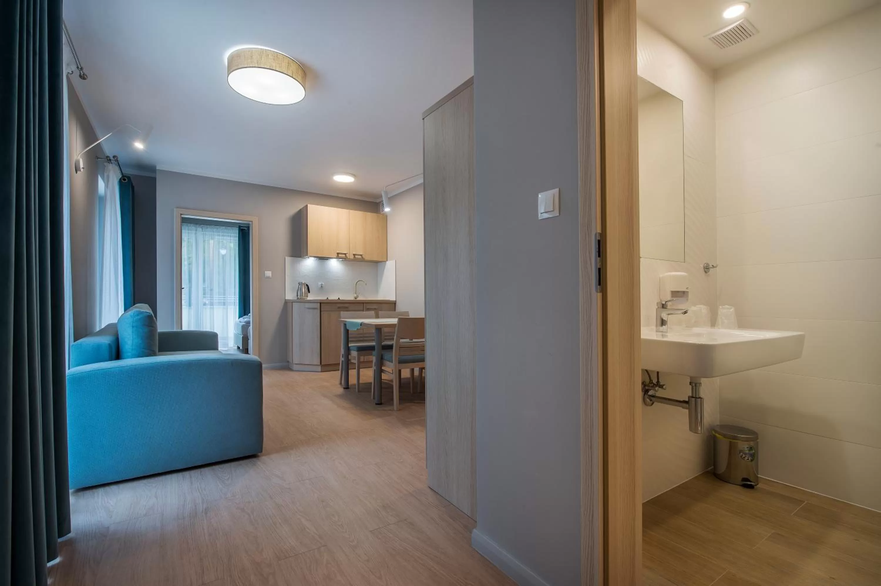 Kitchen or kitchenette in Hotel Cesarskie Ogrody