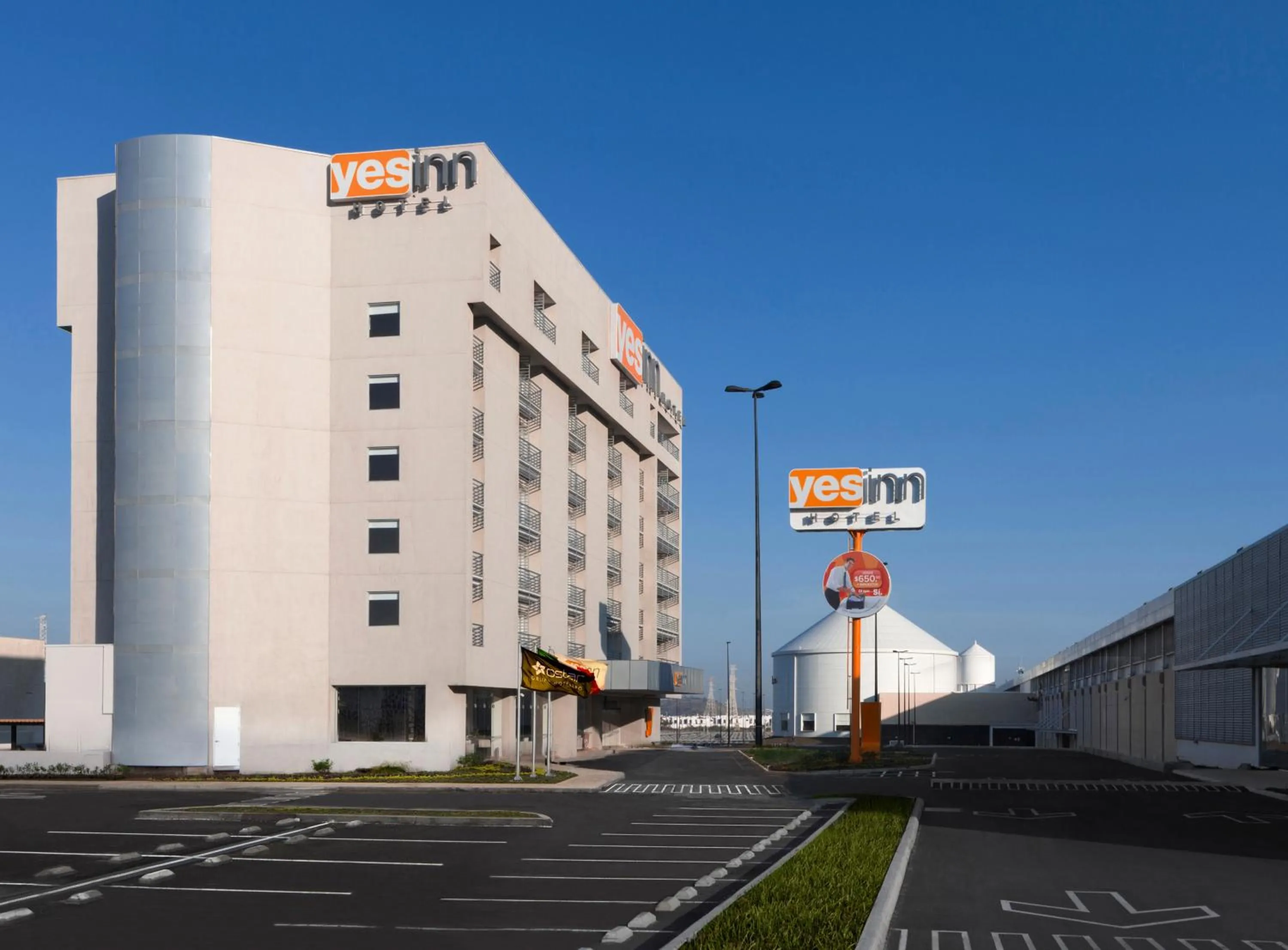 Property building in Hotel Yes Inn Nuevo Veracruz