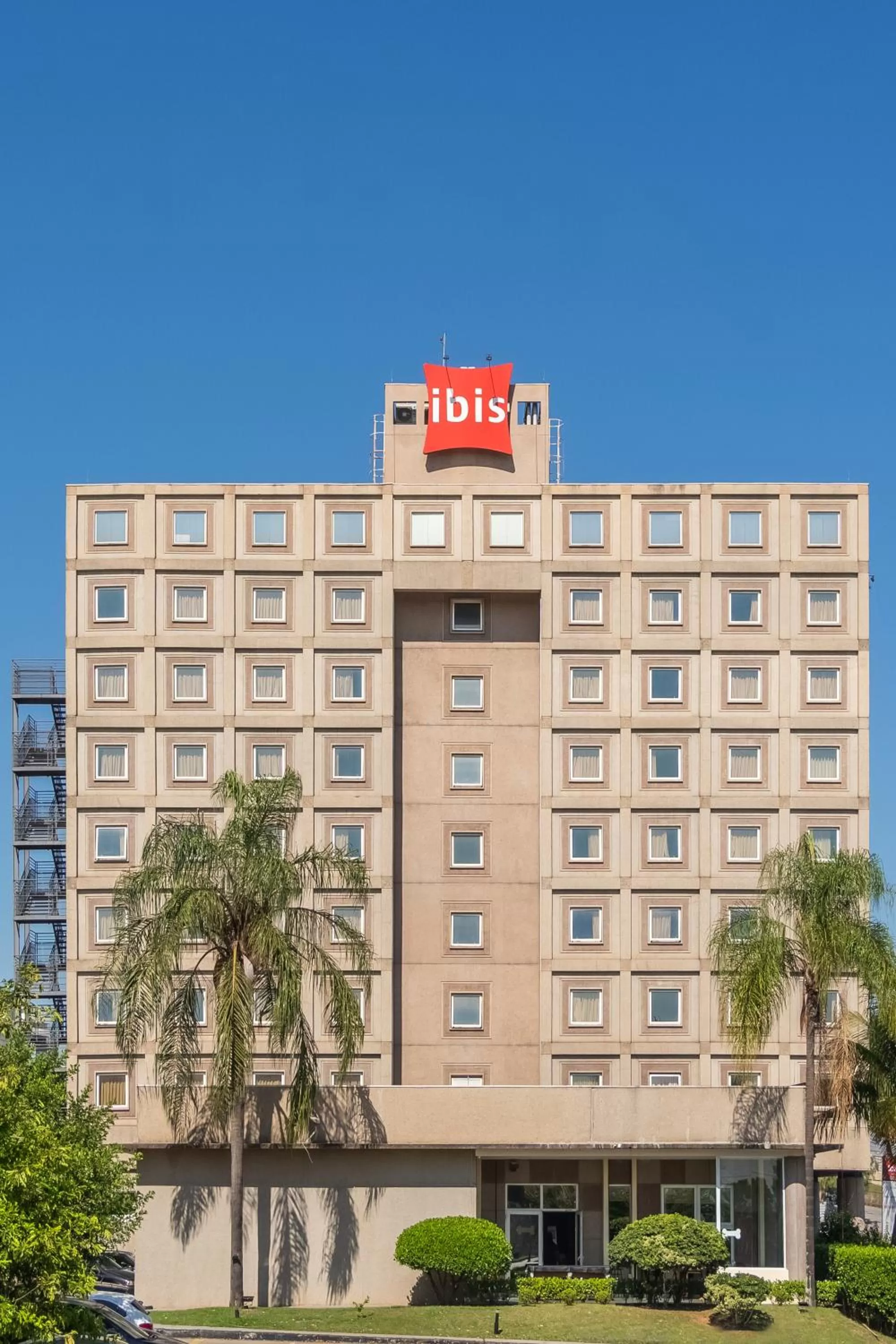 Property building in ibis Sorocaba