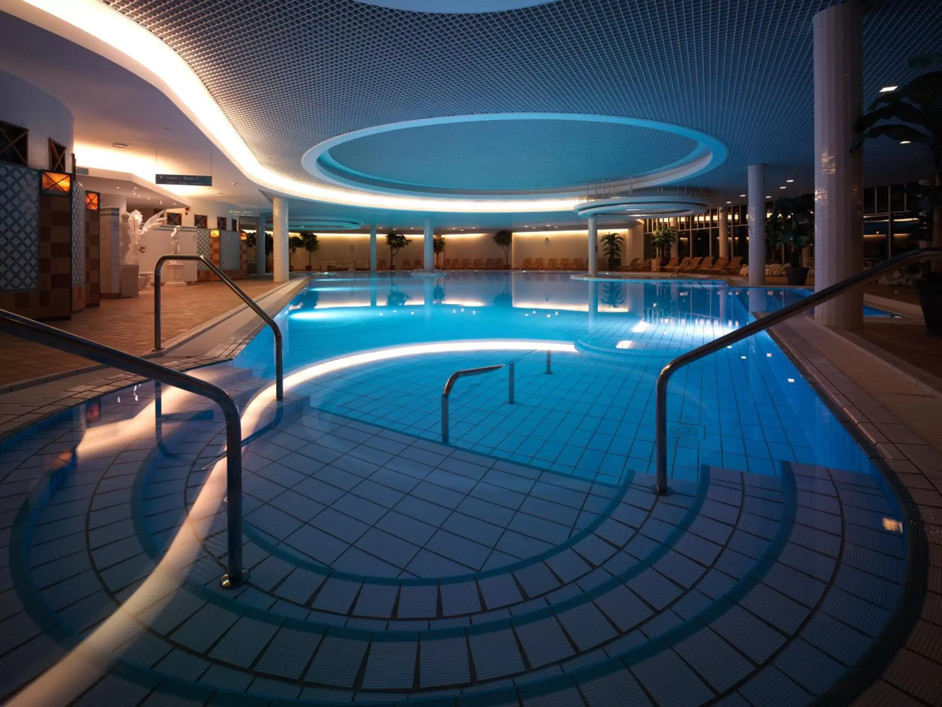 Hot Tub, Swimming Pool in Naantali Spa Hotel