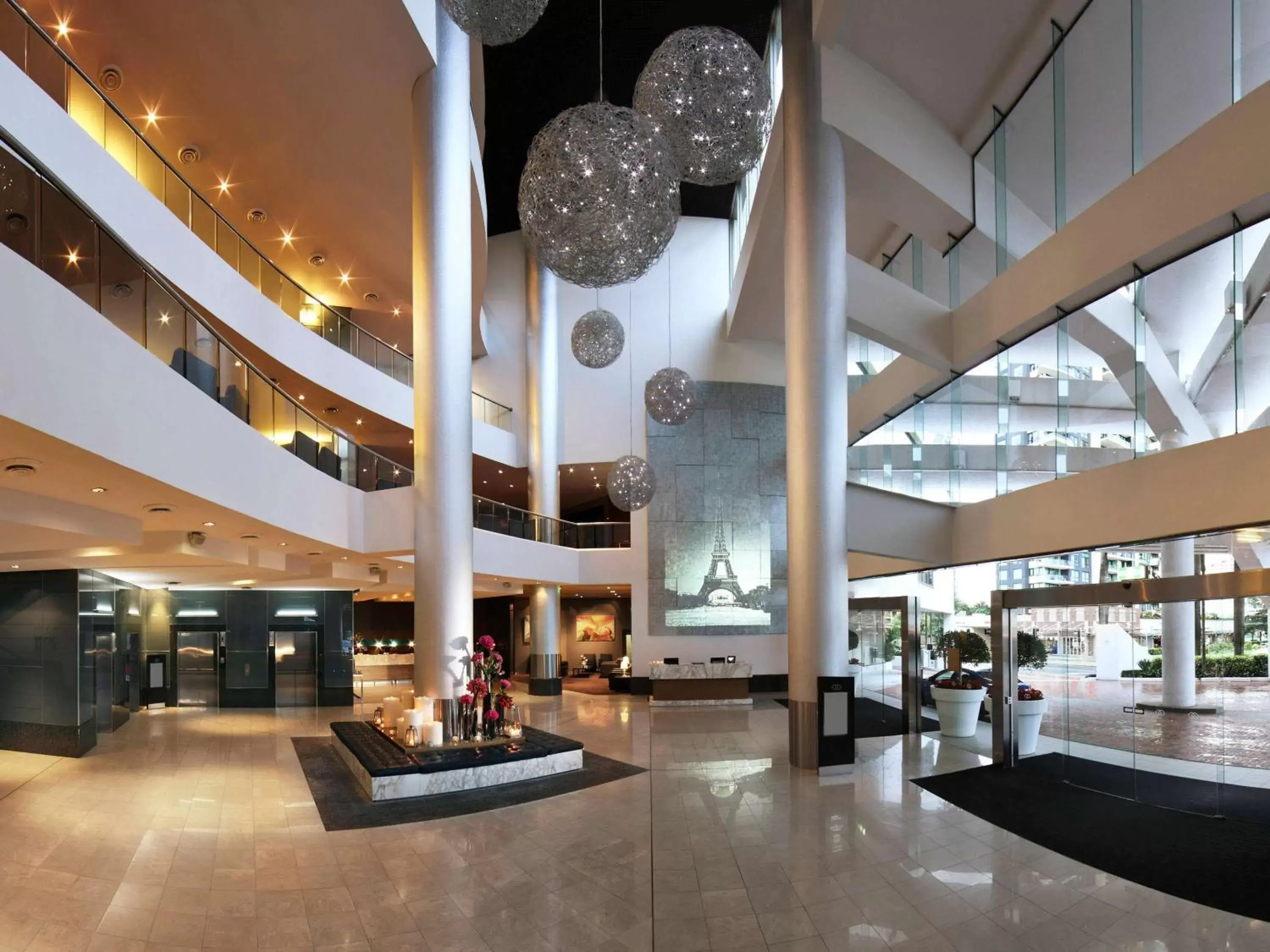 Property building, Lobby/Reception in Sofitel Gold Coast Broadbeach