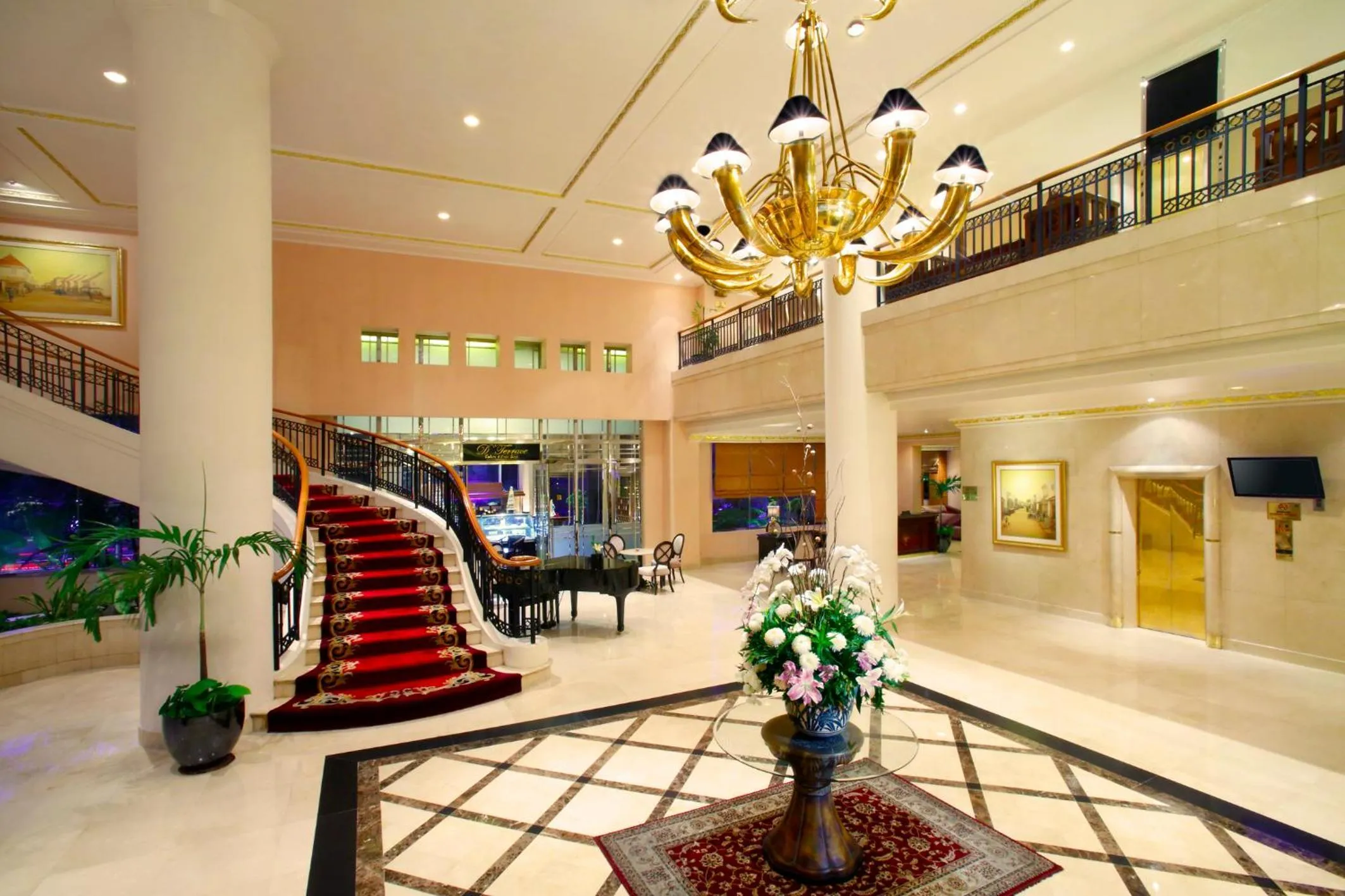 Lobby or reception in Ambhara Hotel