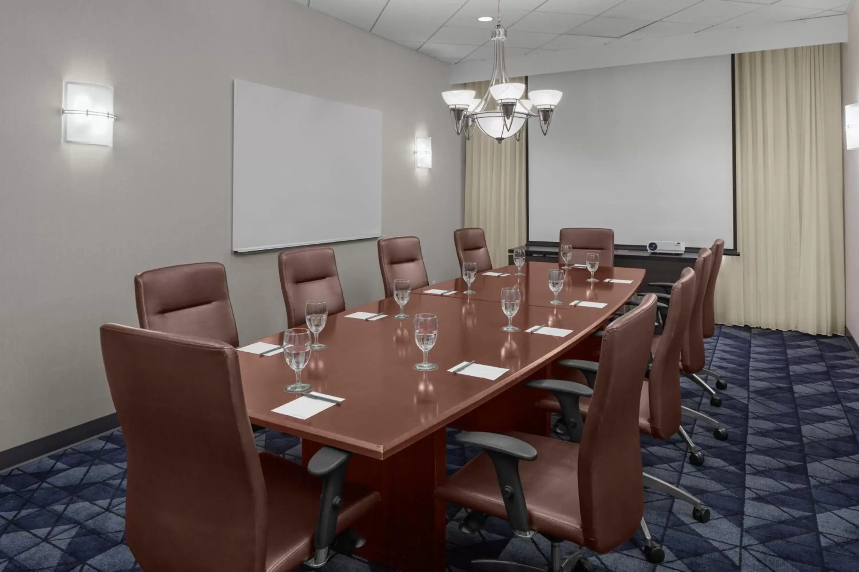 Meeting/conference room in Courtyard Tampa Oldsmar