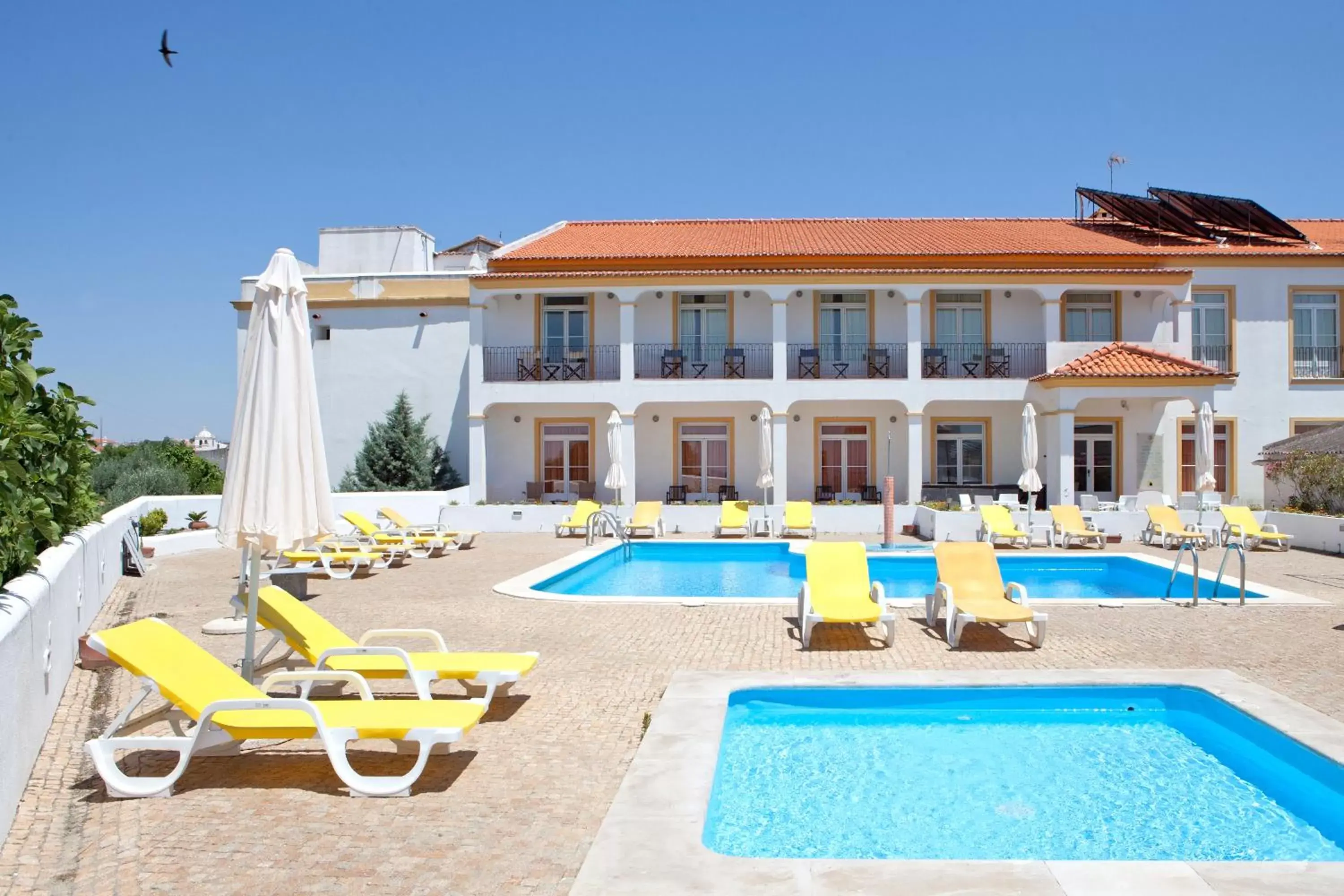 Swimming Pool in Hotel Convento D'Alter