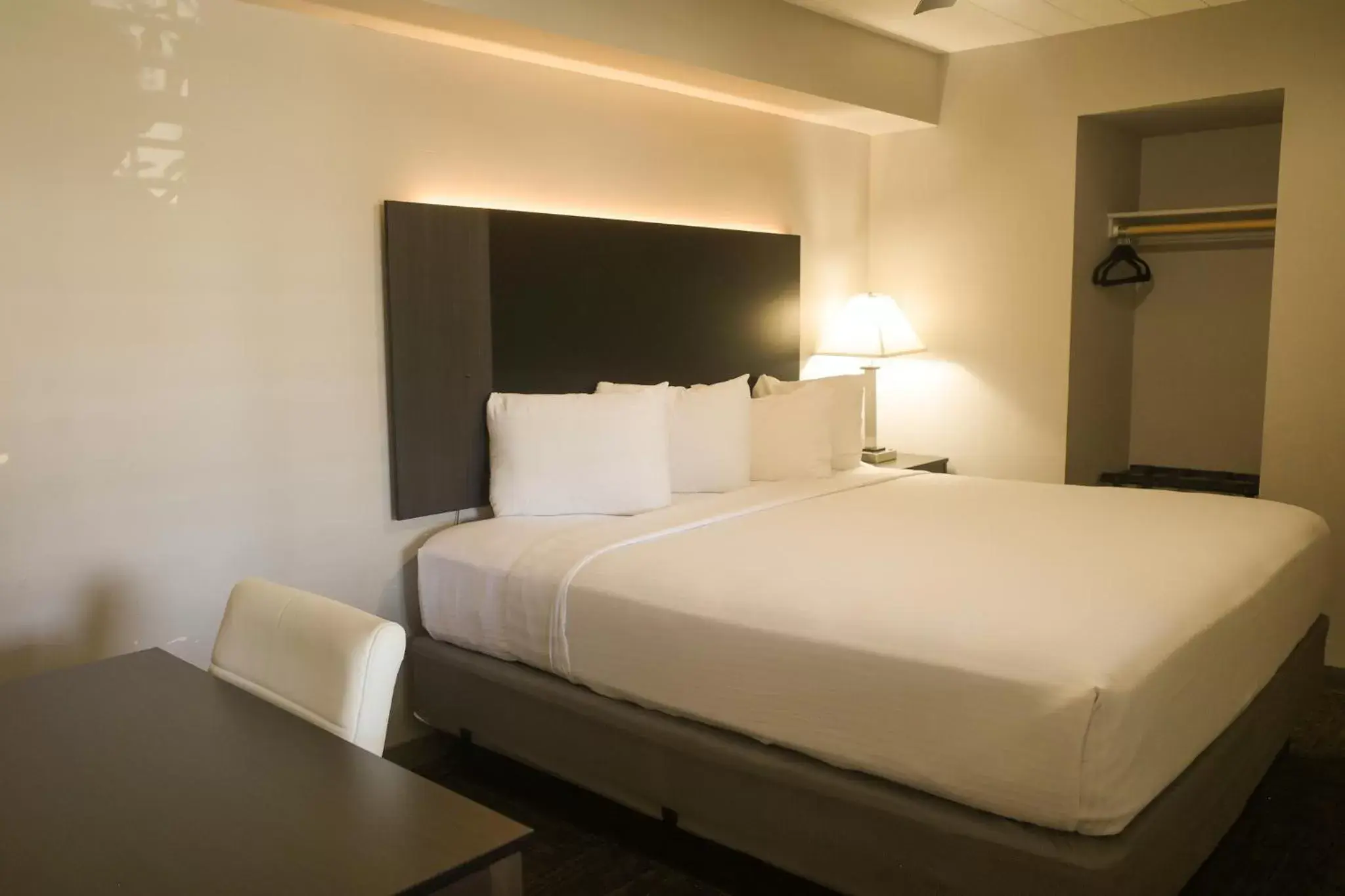 Bed in Americana Modern Hotel