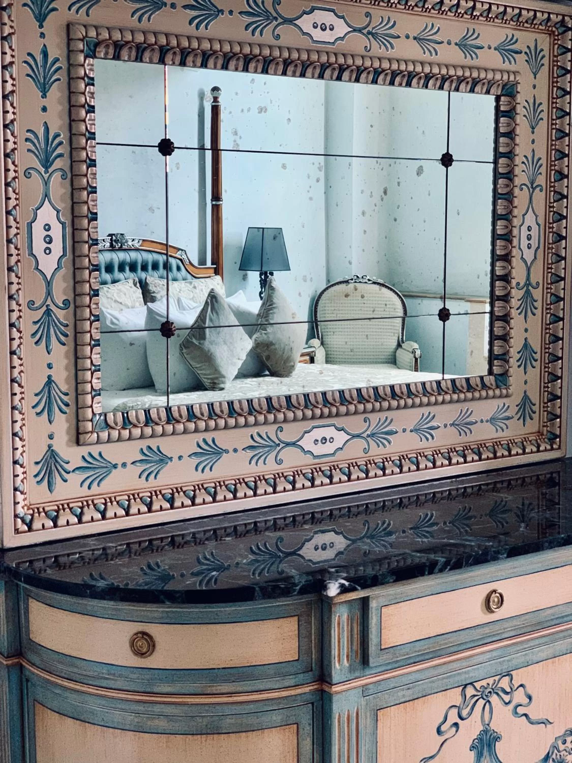 Decorative detail in Villa Palma Boutique Hotel