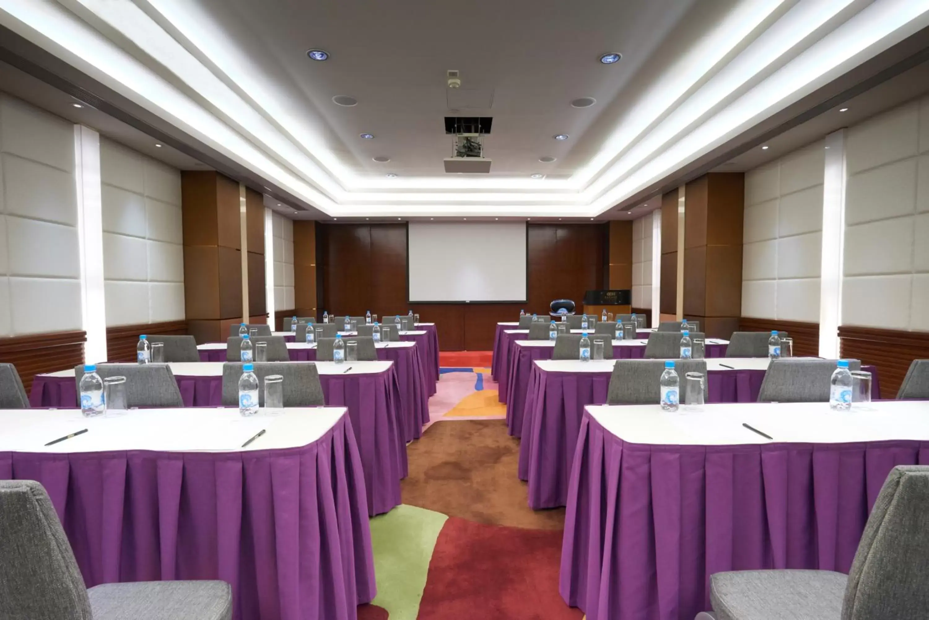 Meeting/conference room in Wharney Hotel