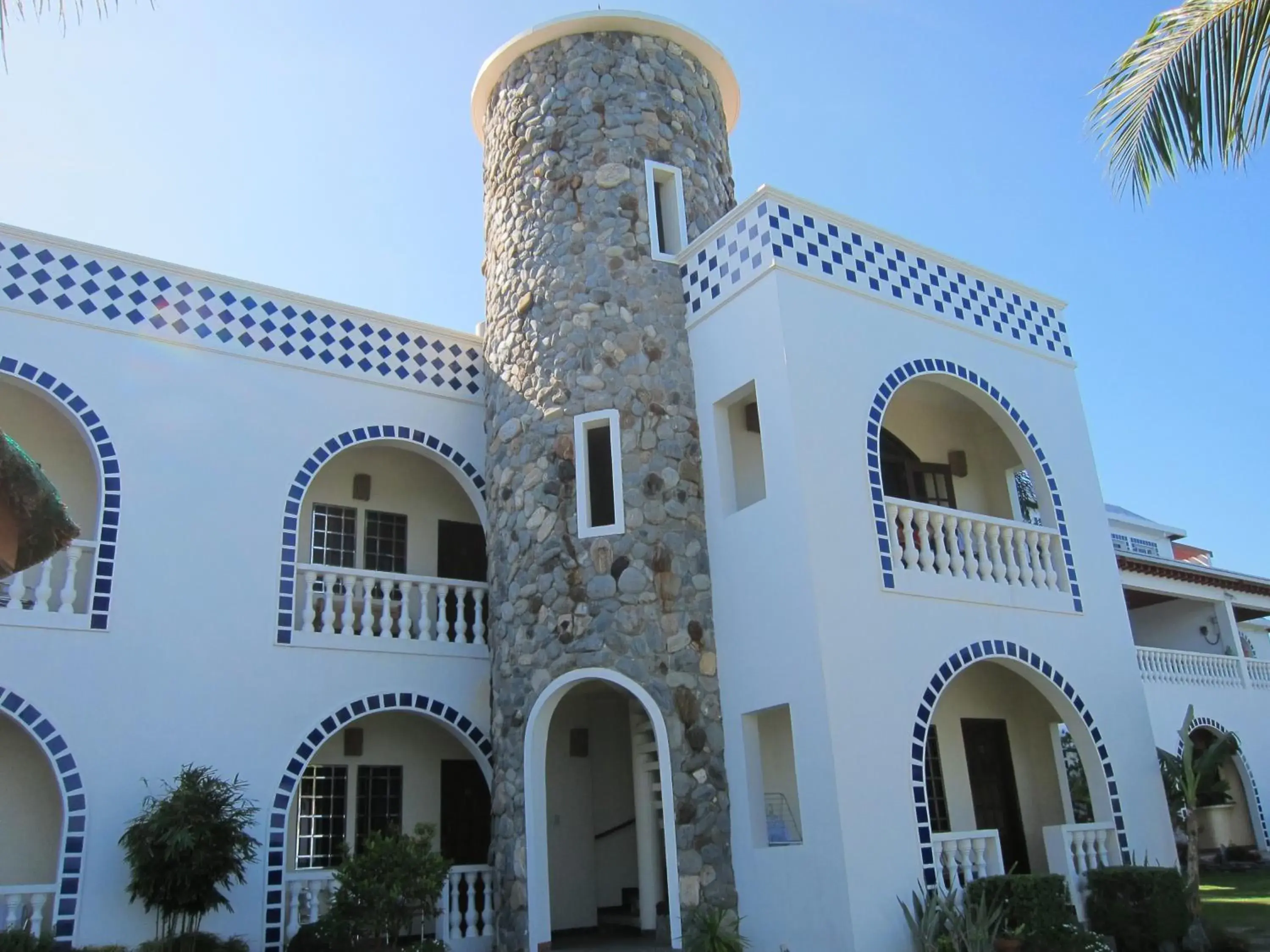 Facade/entrance, Property Building in Squares Beachside Apartments