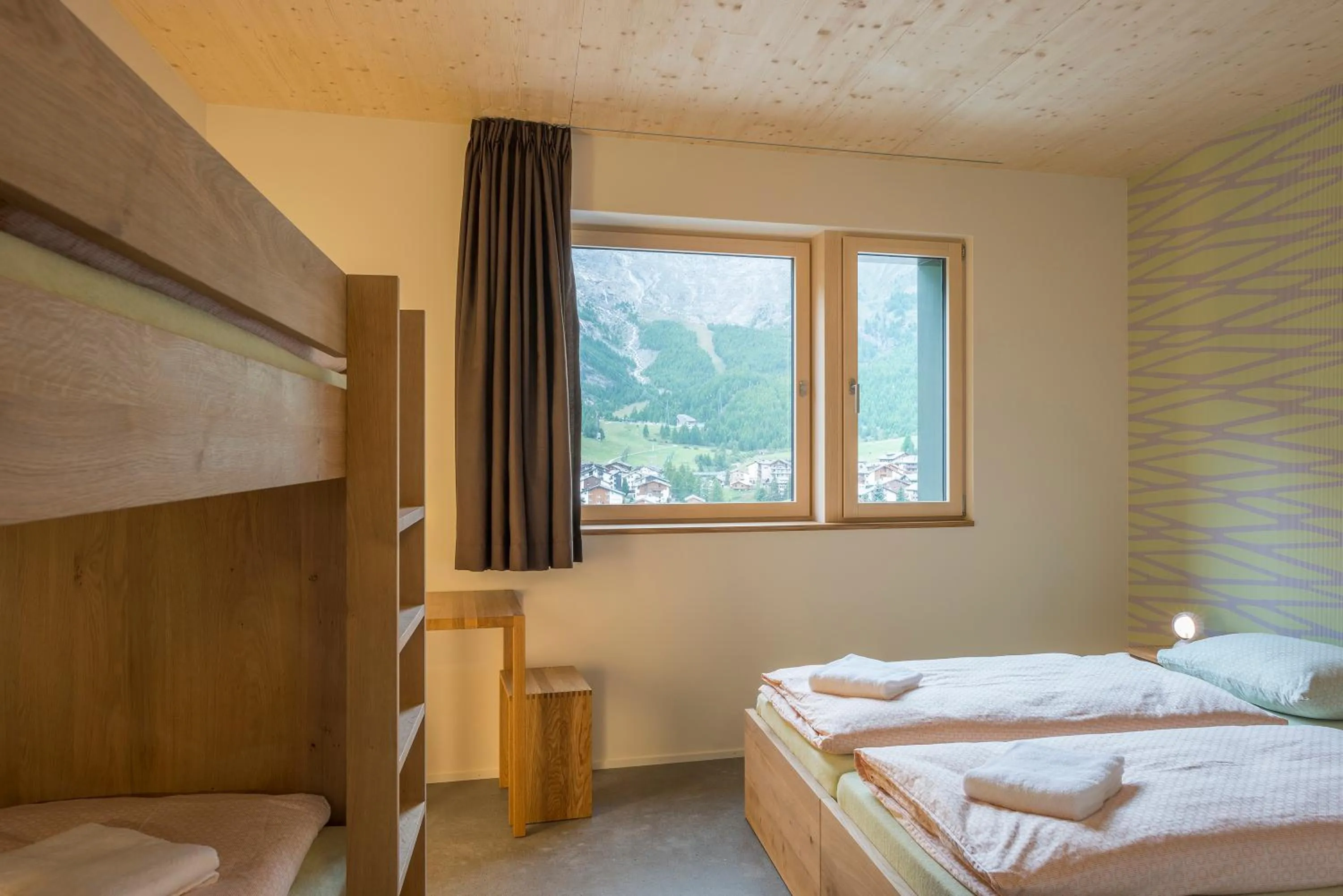 Bed in Saas-Fee wellnesshostel4000