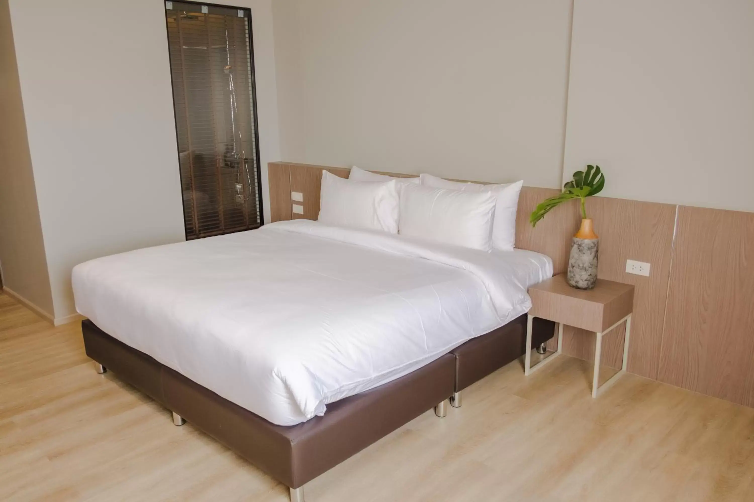 Bedroom, Bed in The Rise Suites- SHA Extra Plus