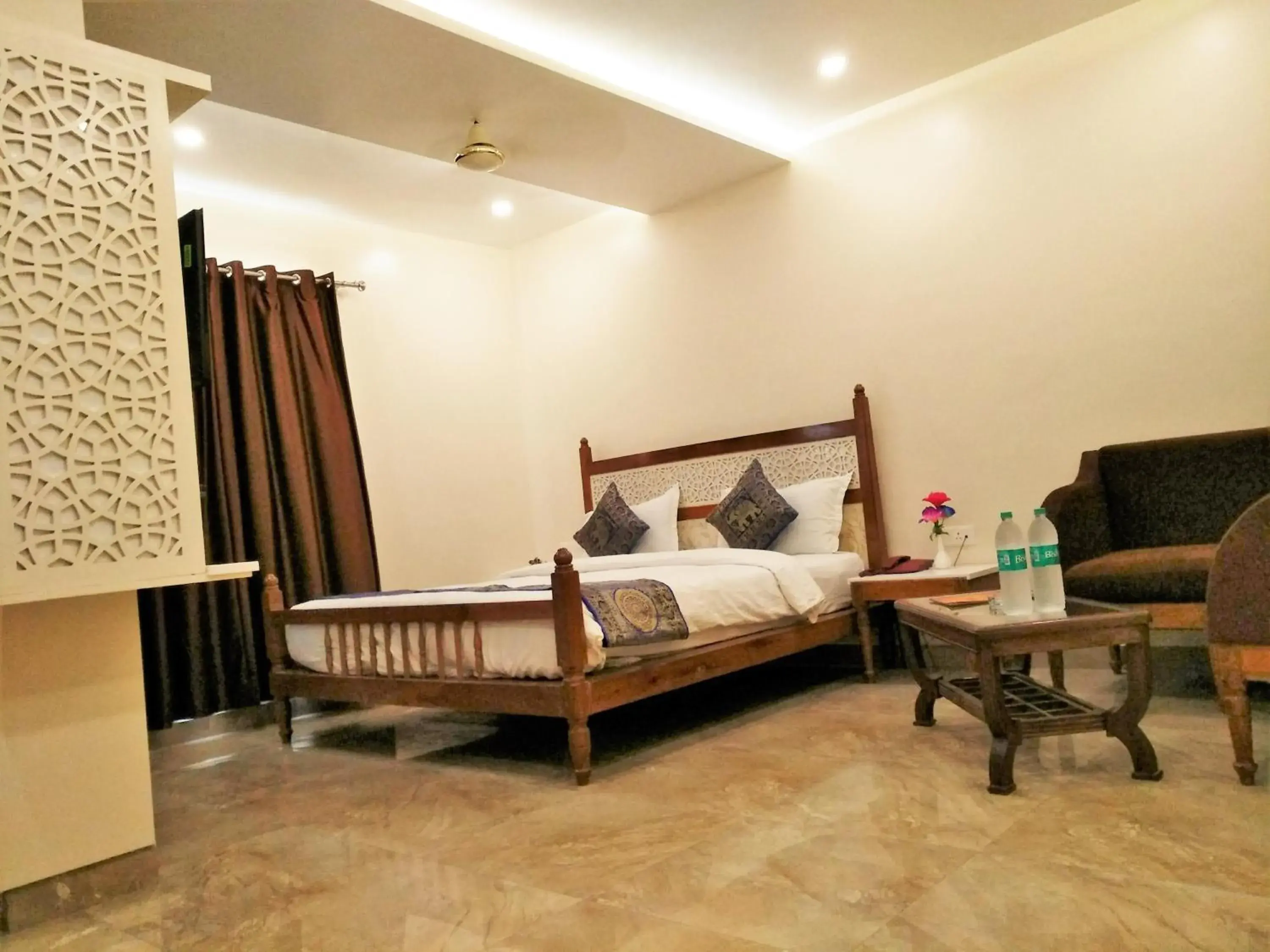River view, Bed in Hotel Banaras Haveli