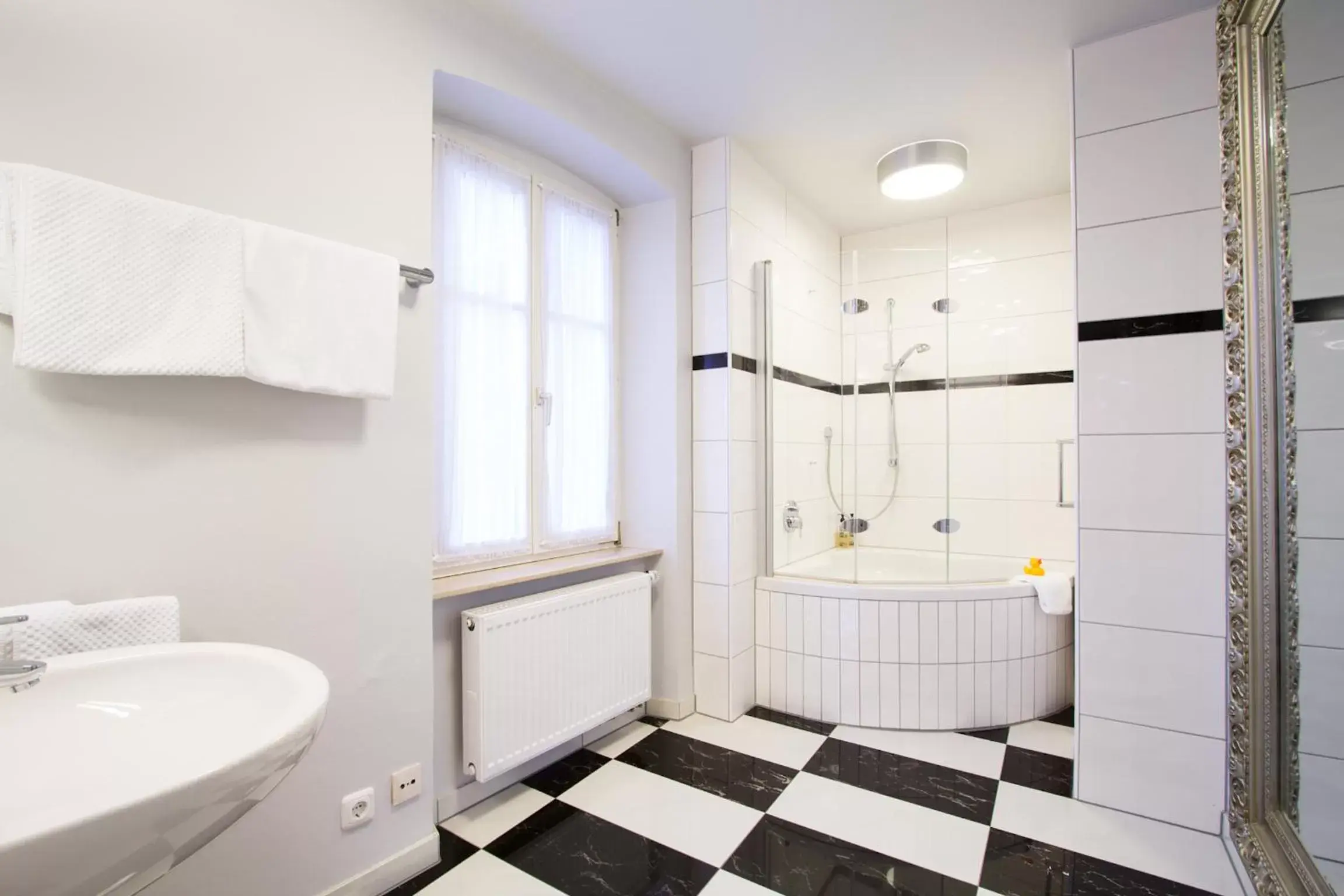 Shower, Bathroom in Historik Hotel Goldener Hirsch Rothenburg