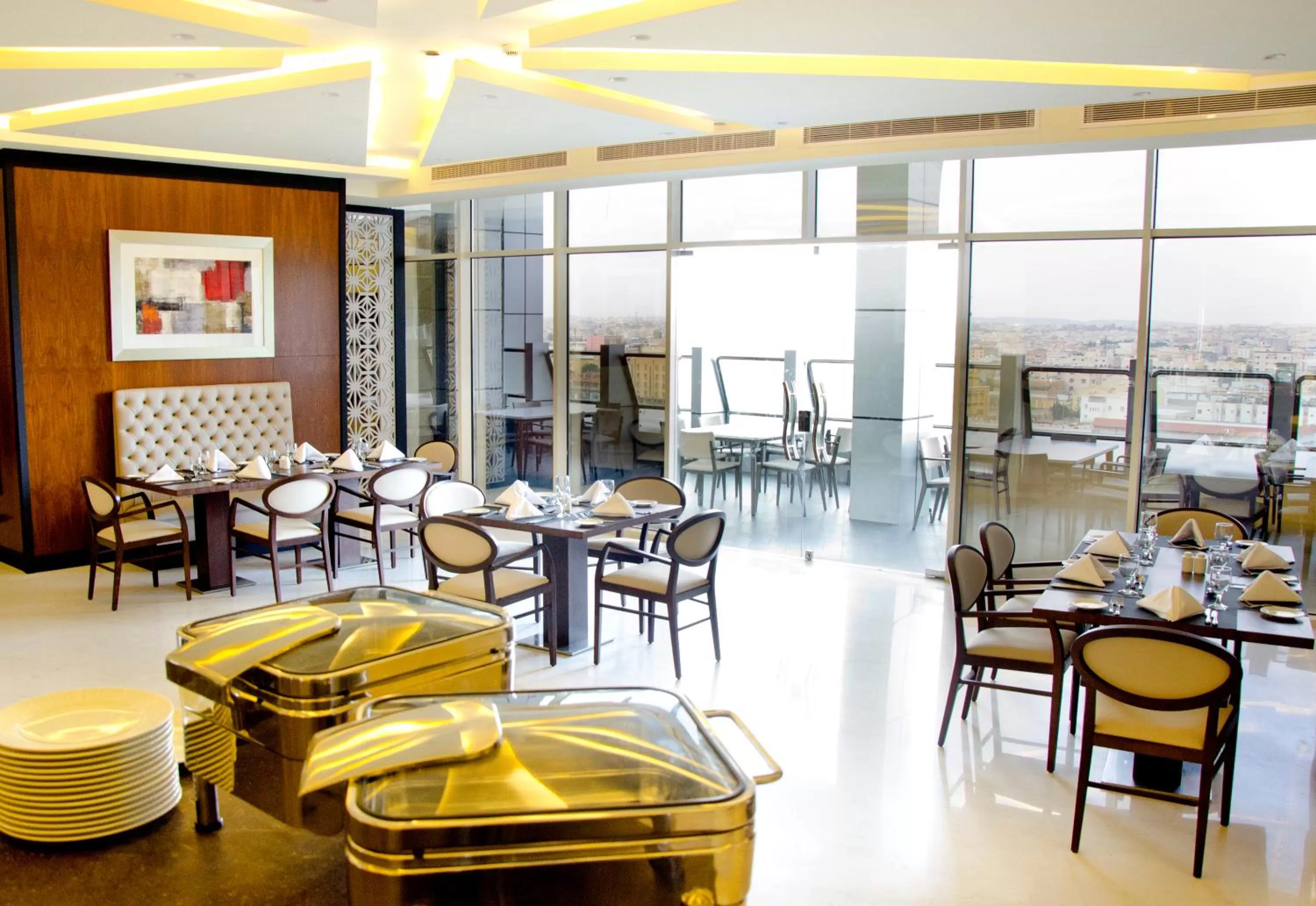 Restaurant/places to eat in Bayat Hotel