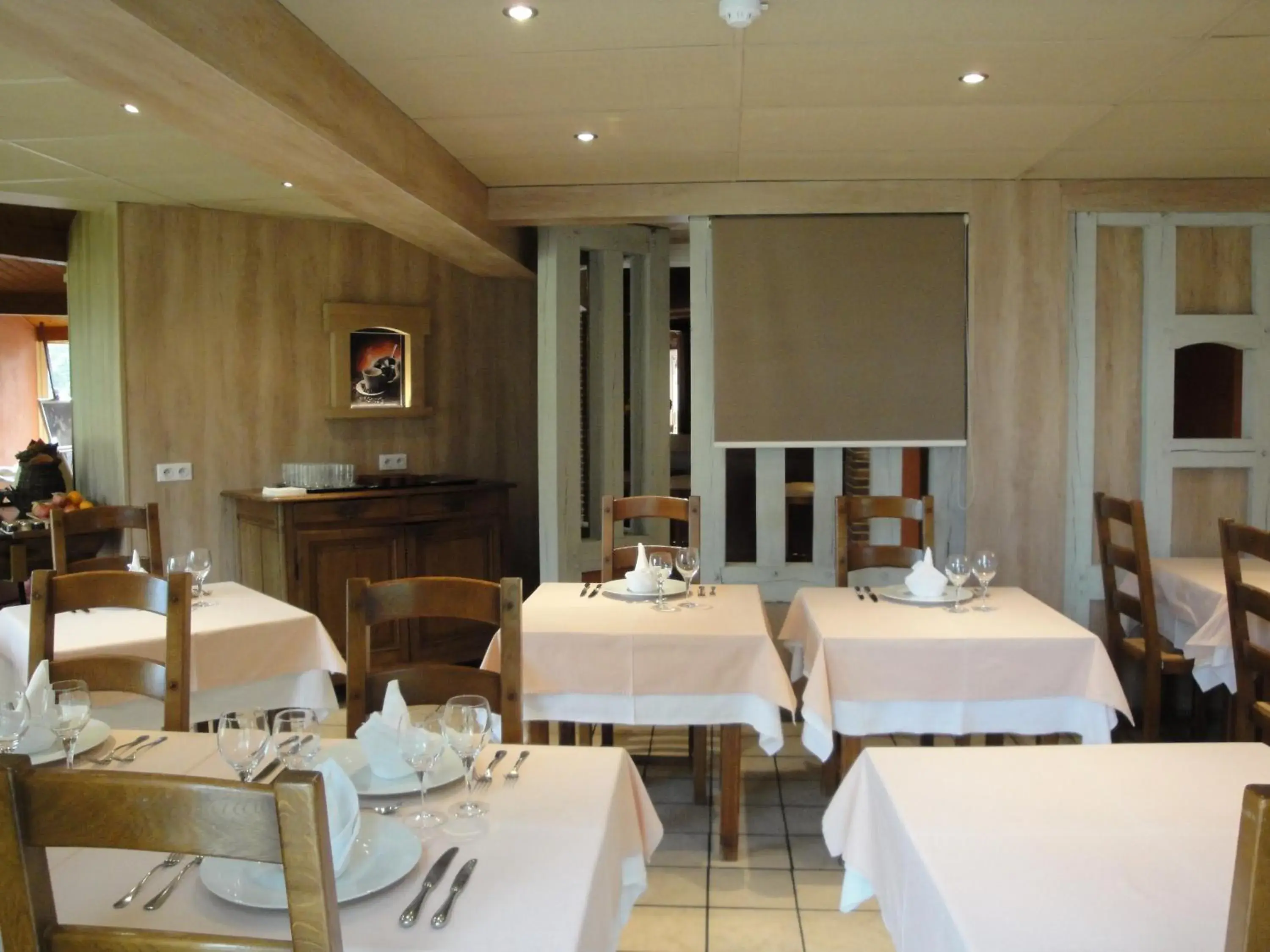 Restaurant/Places to Eat in Hotel Le Drakkar