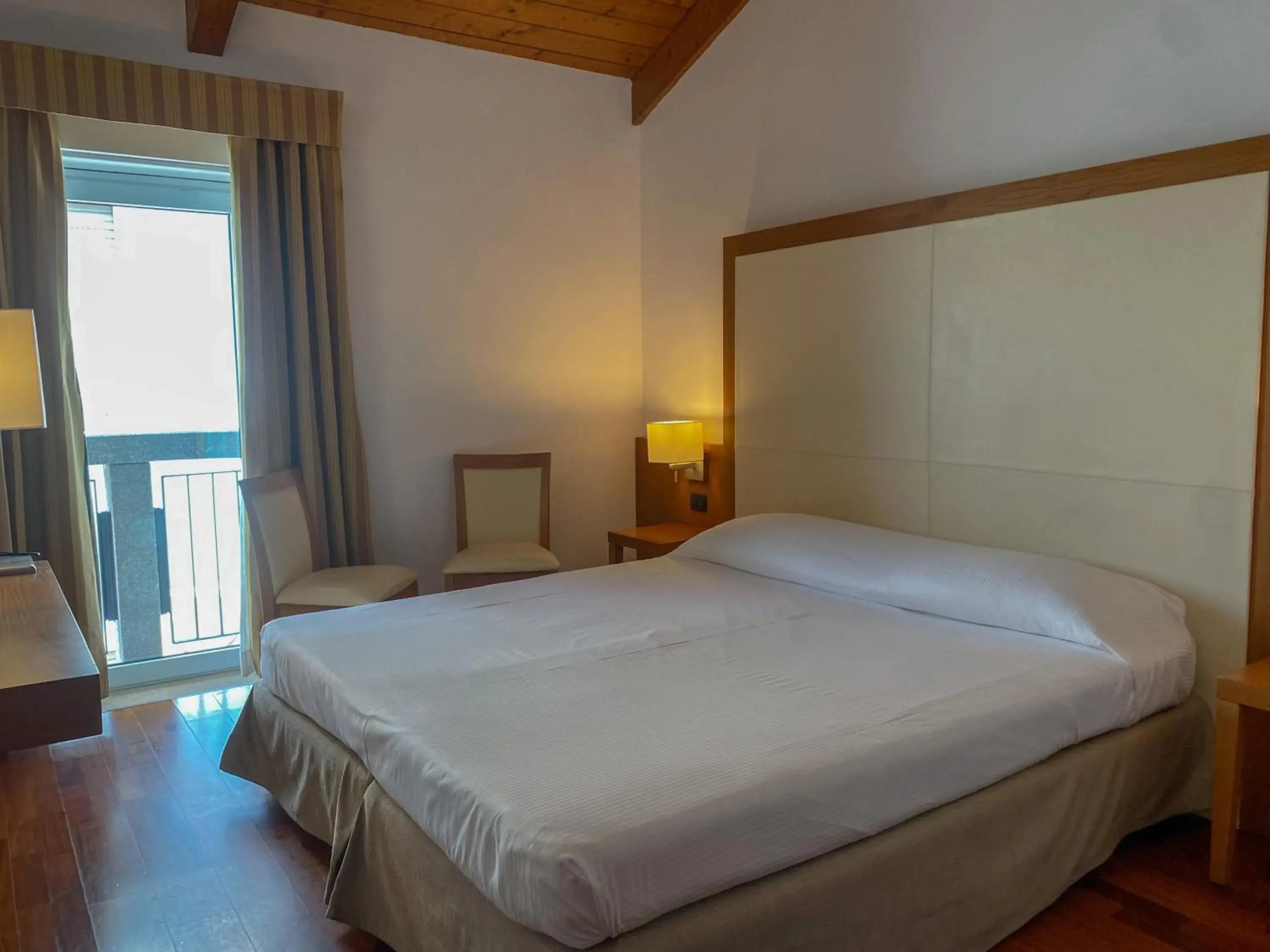Bedroom, Bed in Hotel Mavino
