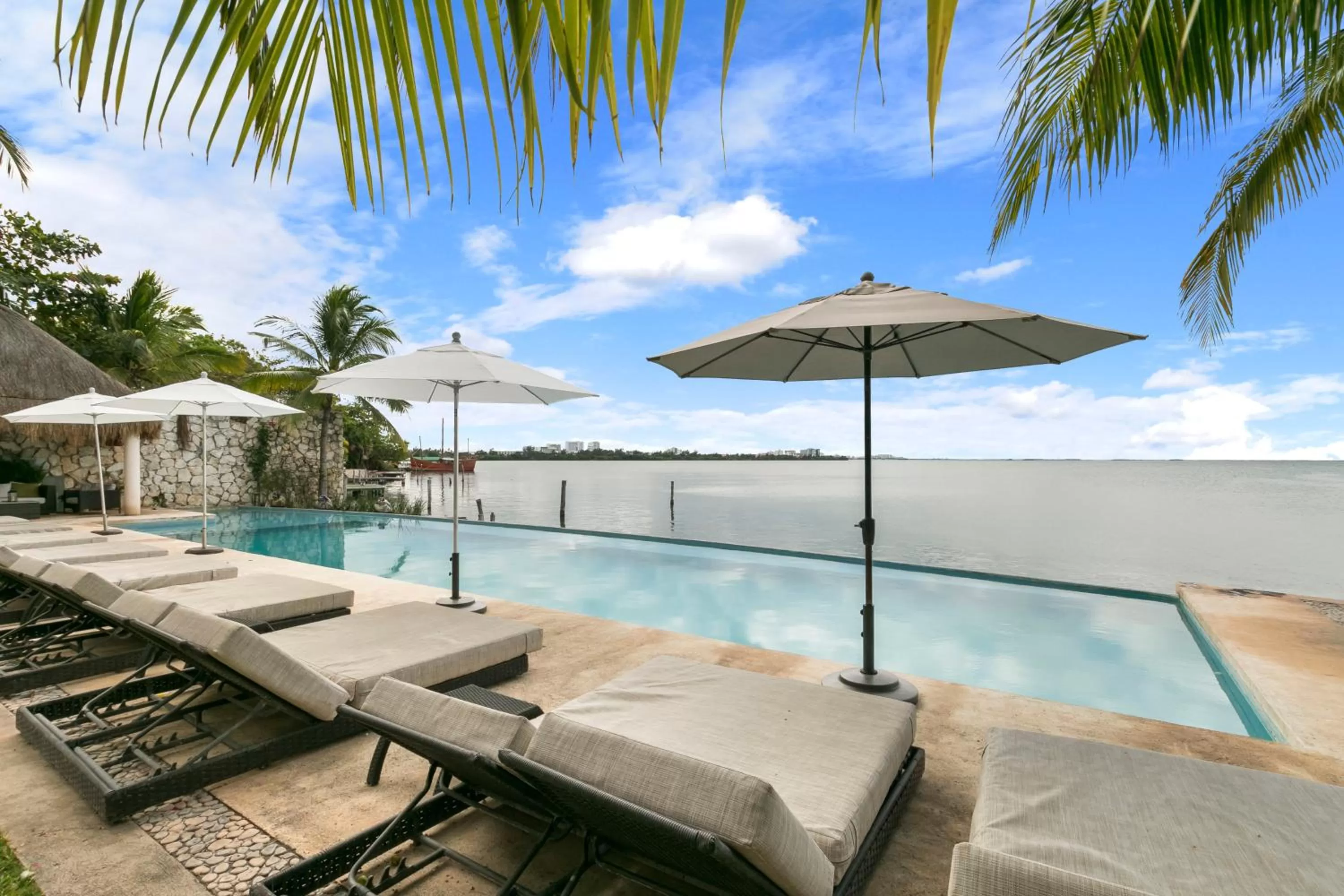 Casa Tortugas Boutique Hotel - CANCUN Hidden Gem