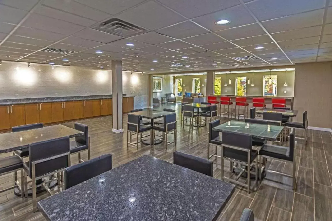 Dining area, Restaurant/Places to Eat in The Penn Stroud, Stroudsburg - Poconos, Ascend Hotel Collection