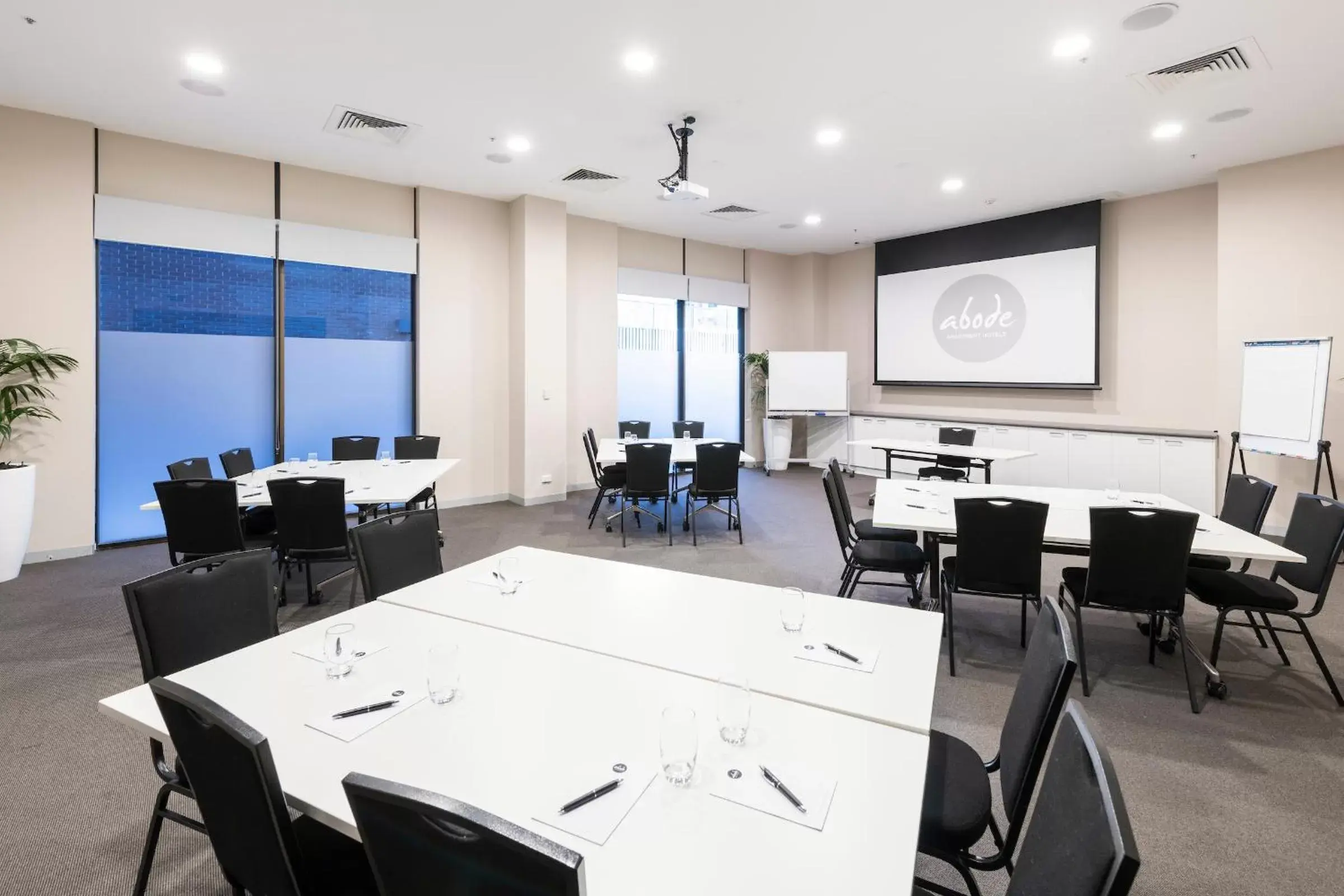 Business facilities, Restaurant/Places to Eat in Abode Woden