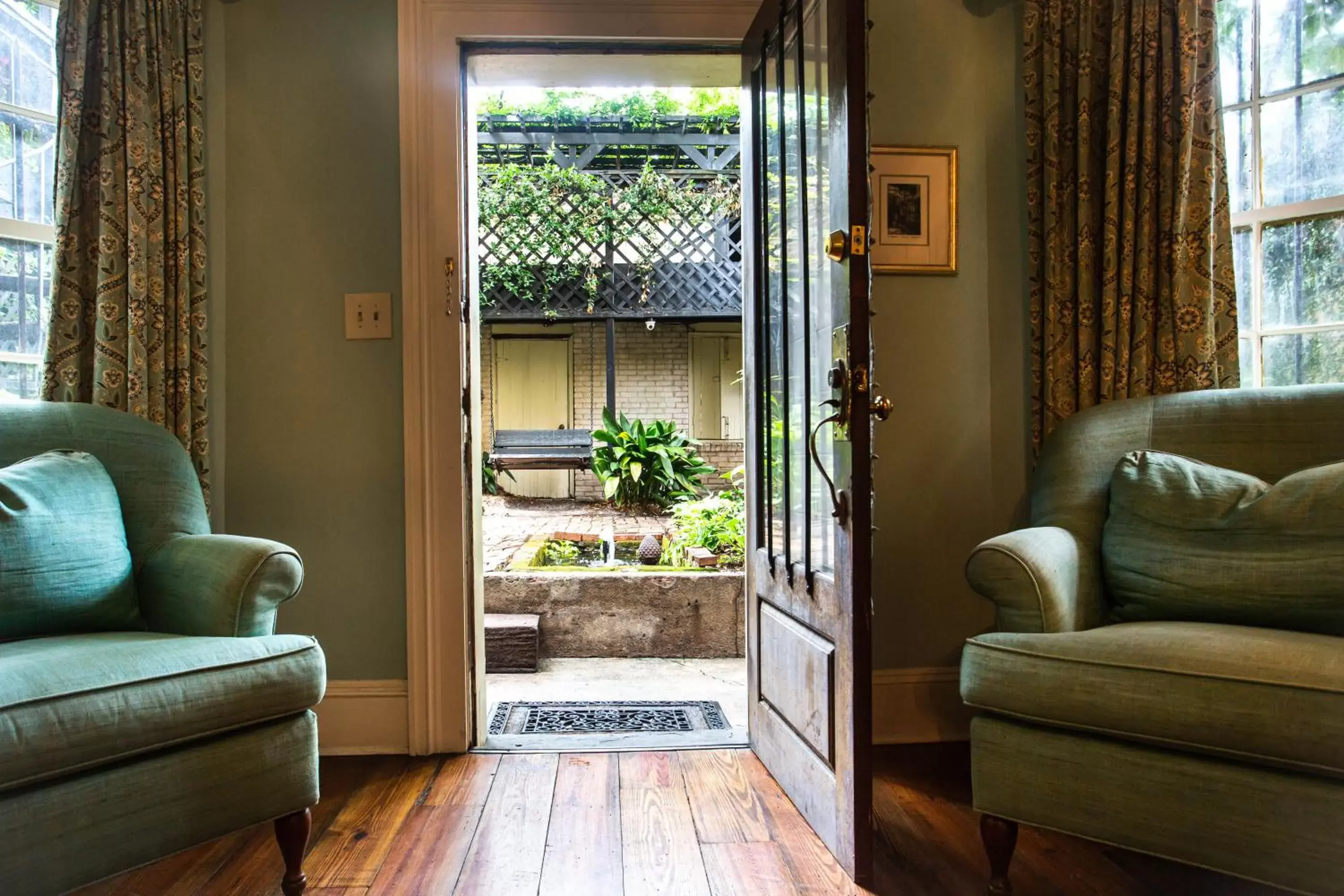 Garden view, Seating Area in The Gastonian, Historic Inns of Savannah Collection