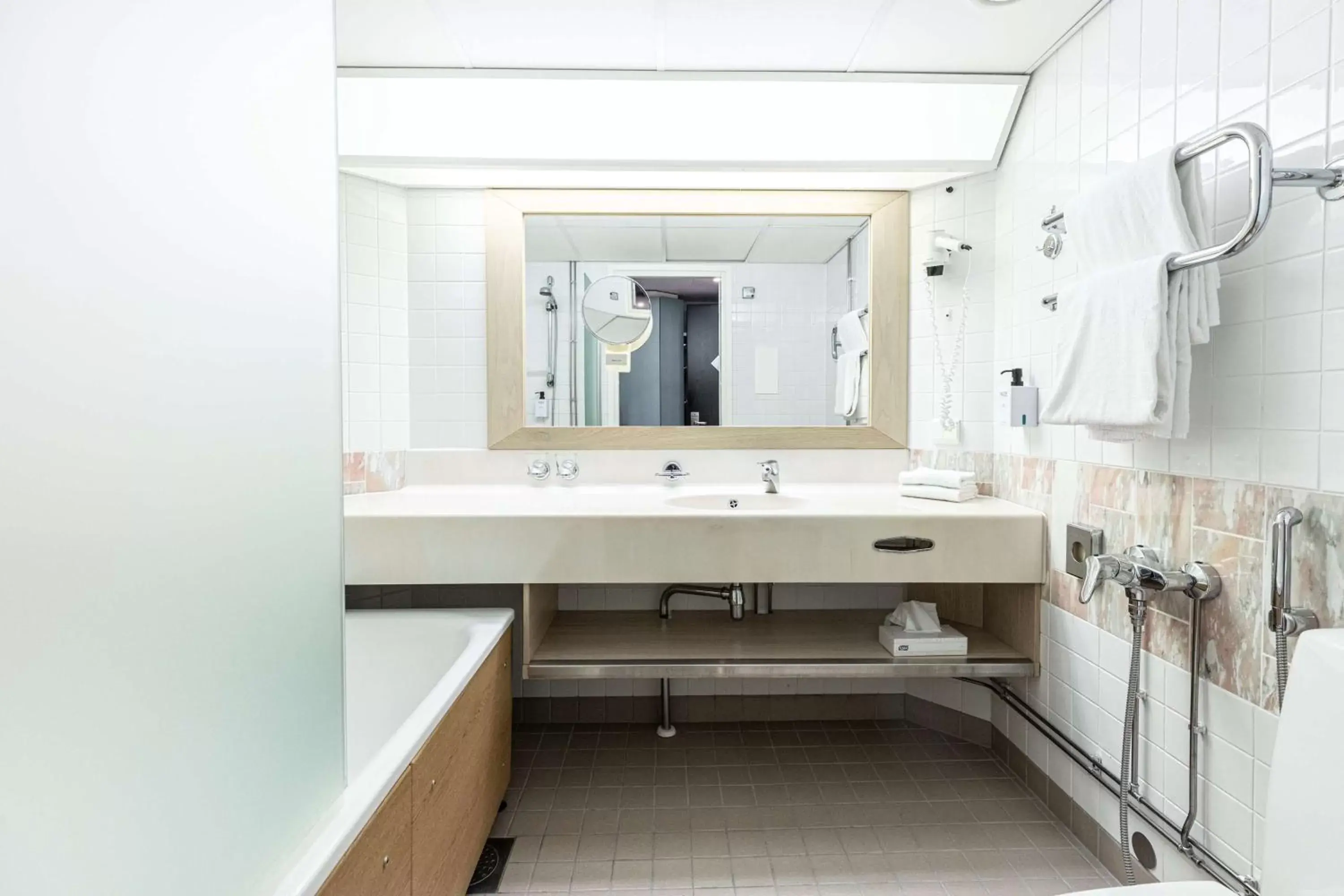 Bathroom in Scandic Rosendahl