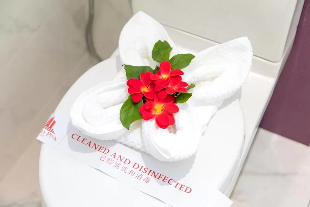 Text overlay in Grand Pink Hotel Hatyai