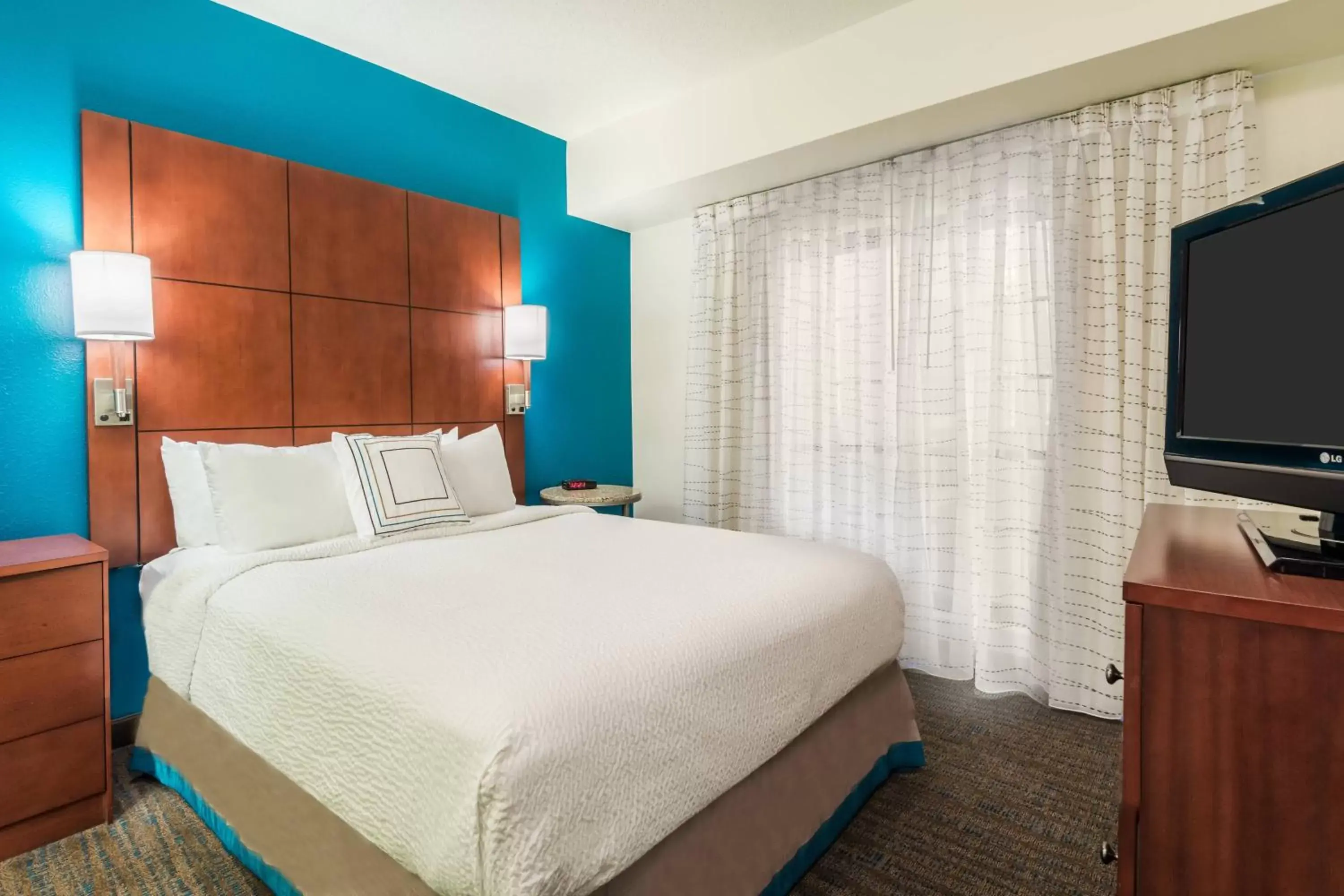 Bedroom, Bed in Residence Inn Chattanooga Downtown