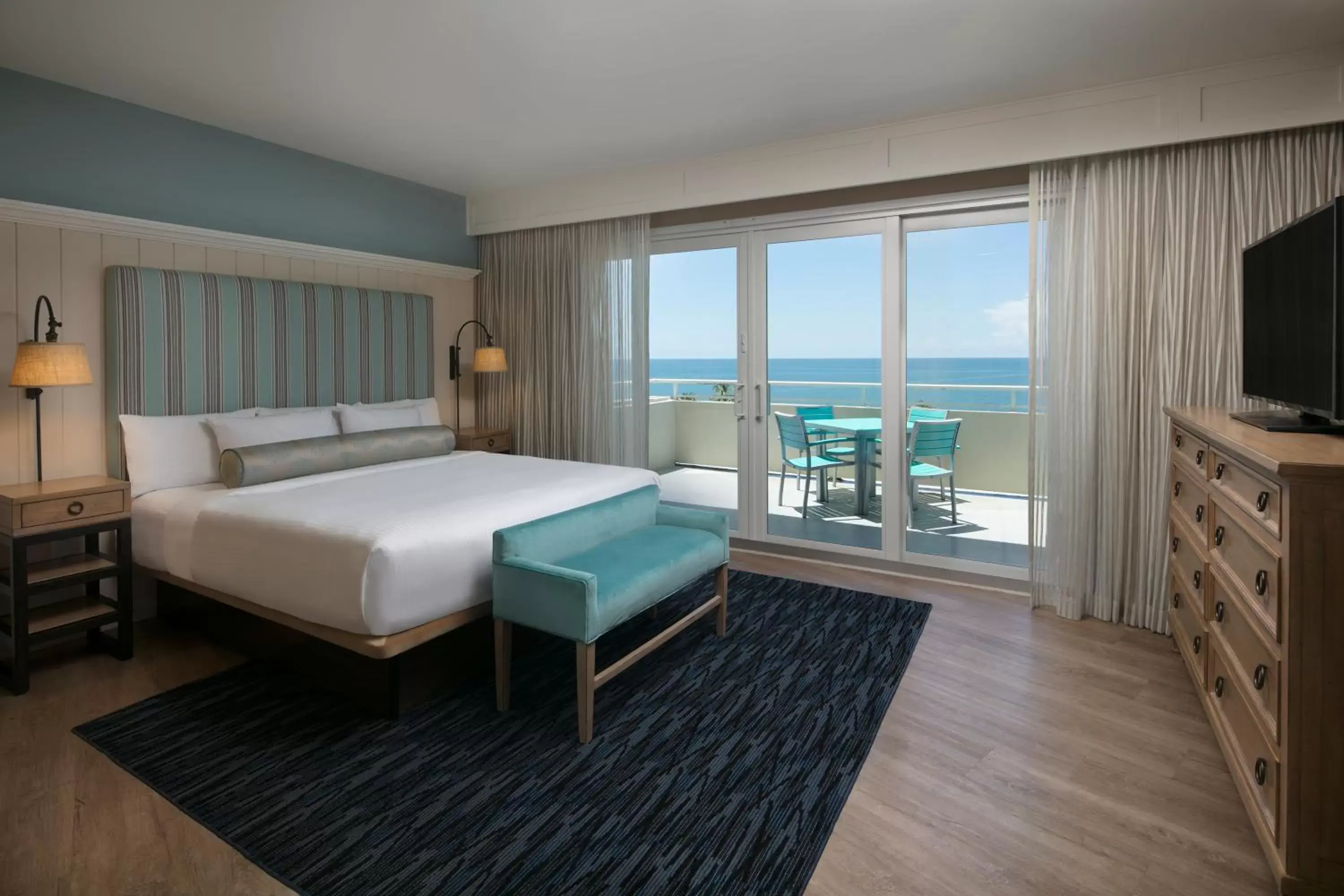 Bed in Edgewater Beach Hotel