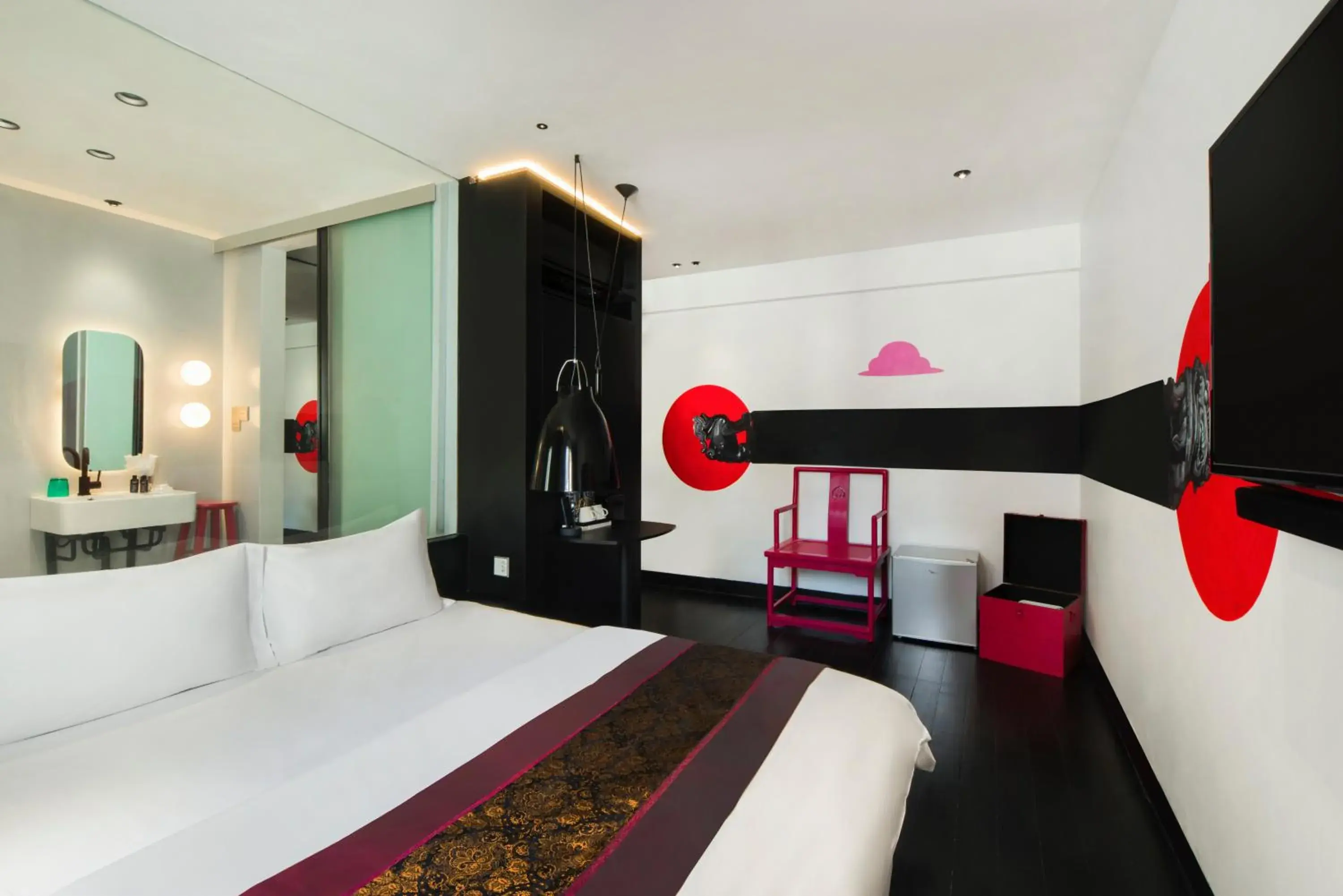 Bedroom, Bed in Hi Hotel