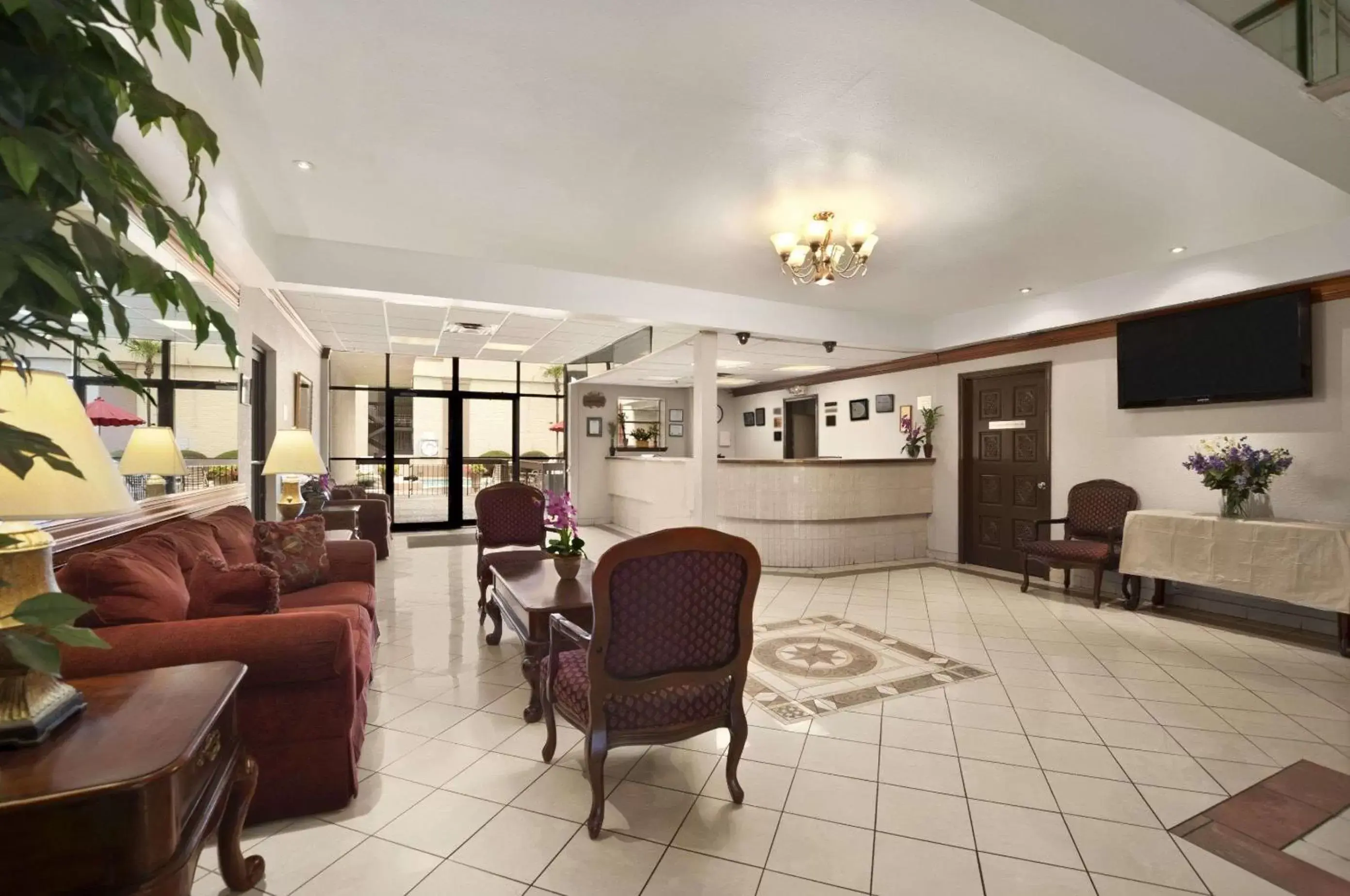 Lobby or reception, Lobby/Reception in Travelodge by Wyndham New Orleans Harvey Hotel