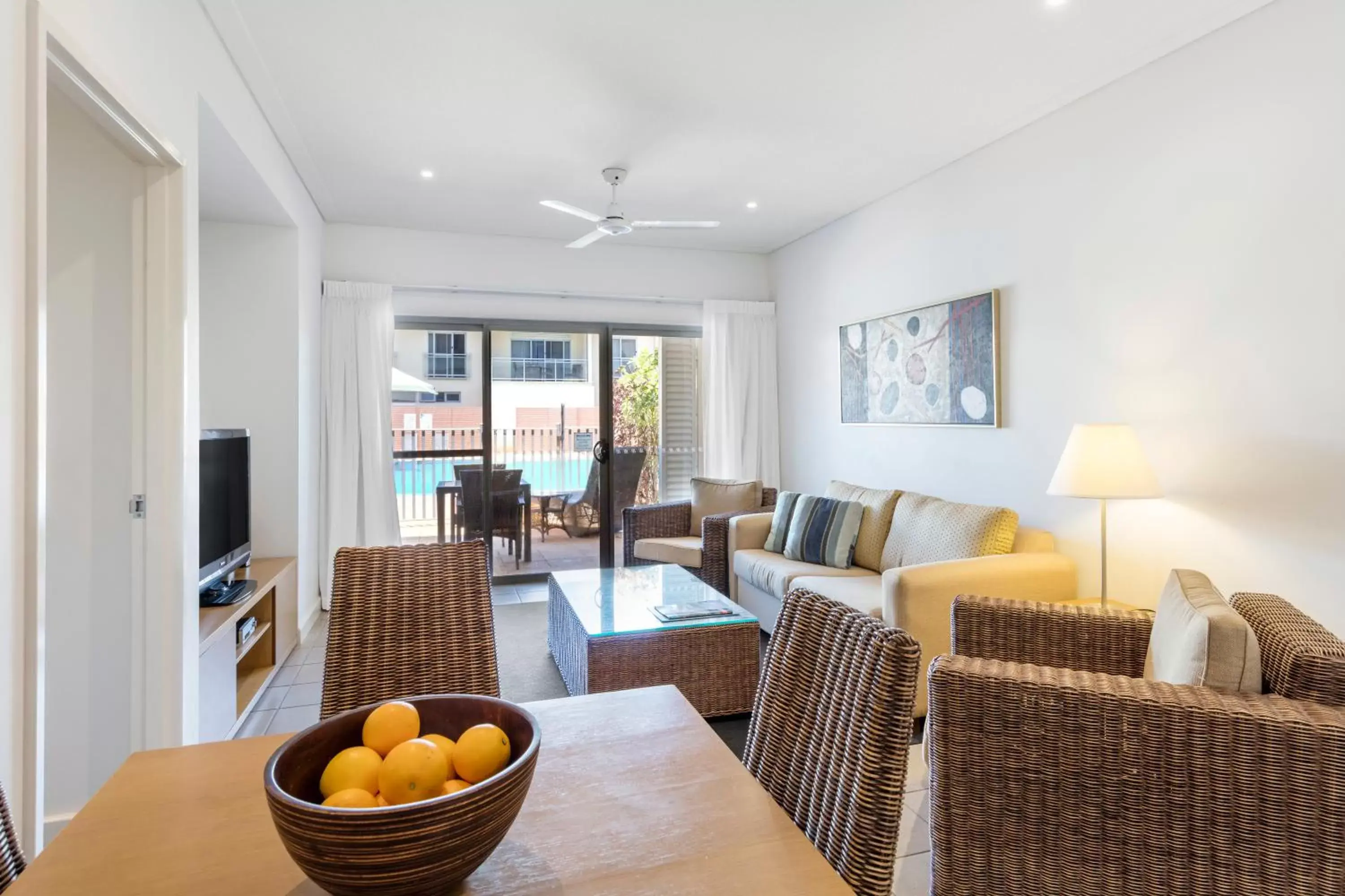 Living room, Seating Area in Oaks Broome Hotel