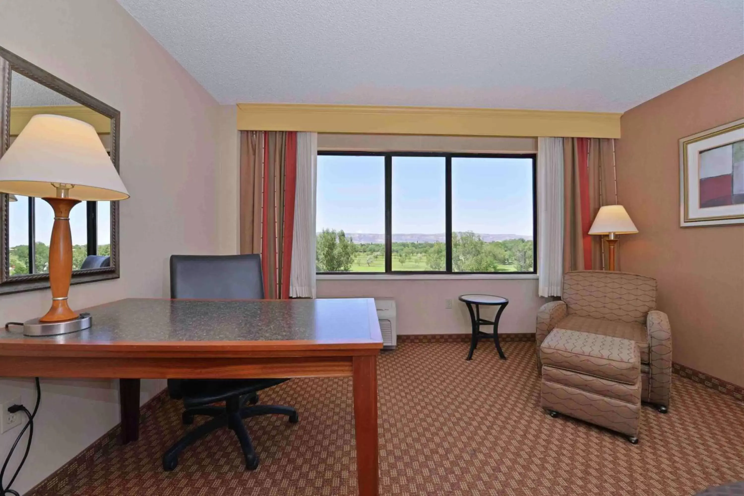 Bedroom in DoubleTree by Hilton Grand Junction